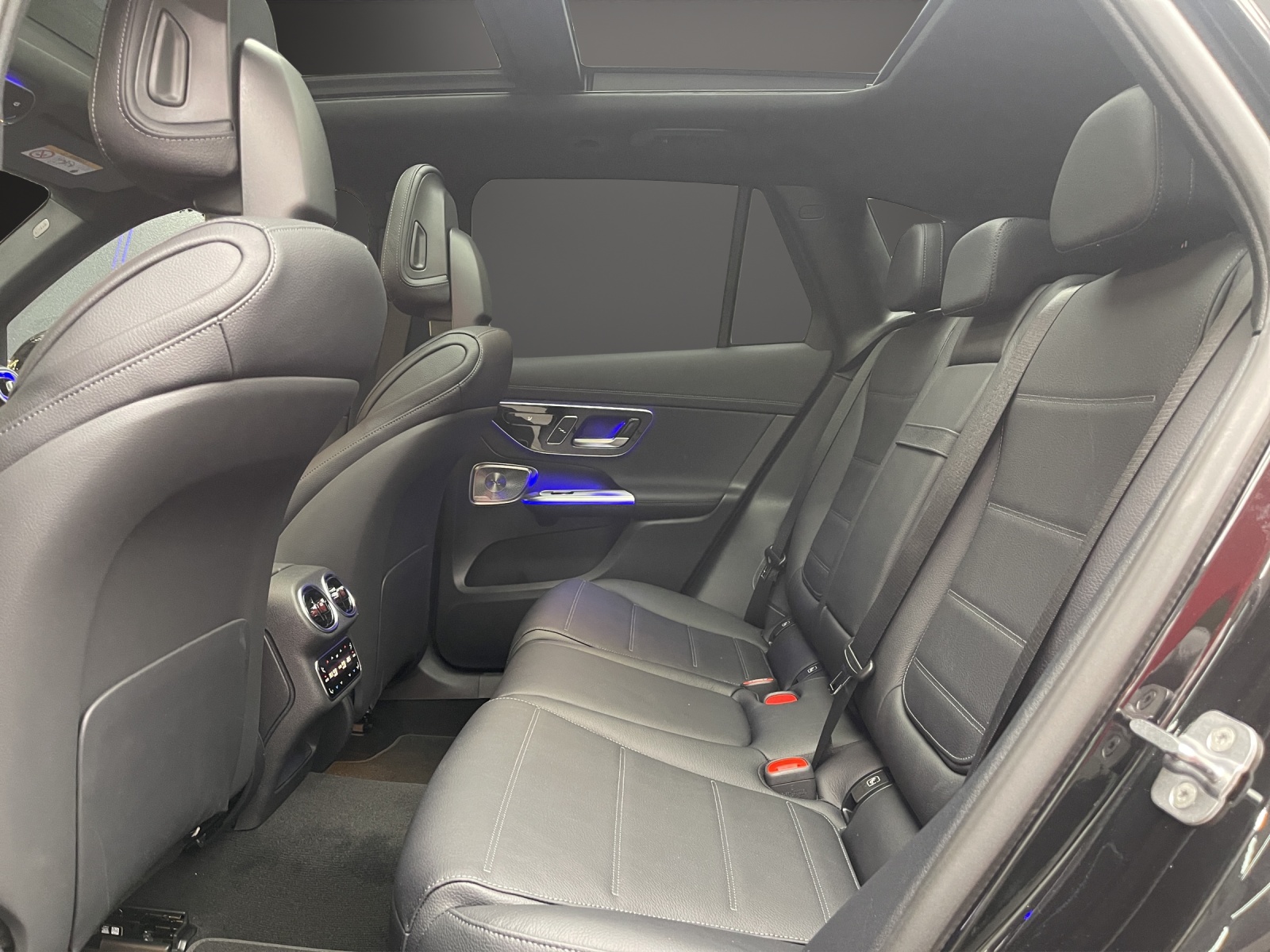 MERCEDES-BENZ GLC 400 e 4MATIC with EQ Hybrid Technology-image-10