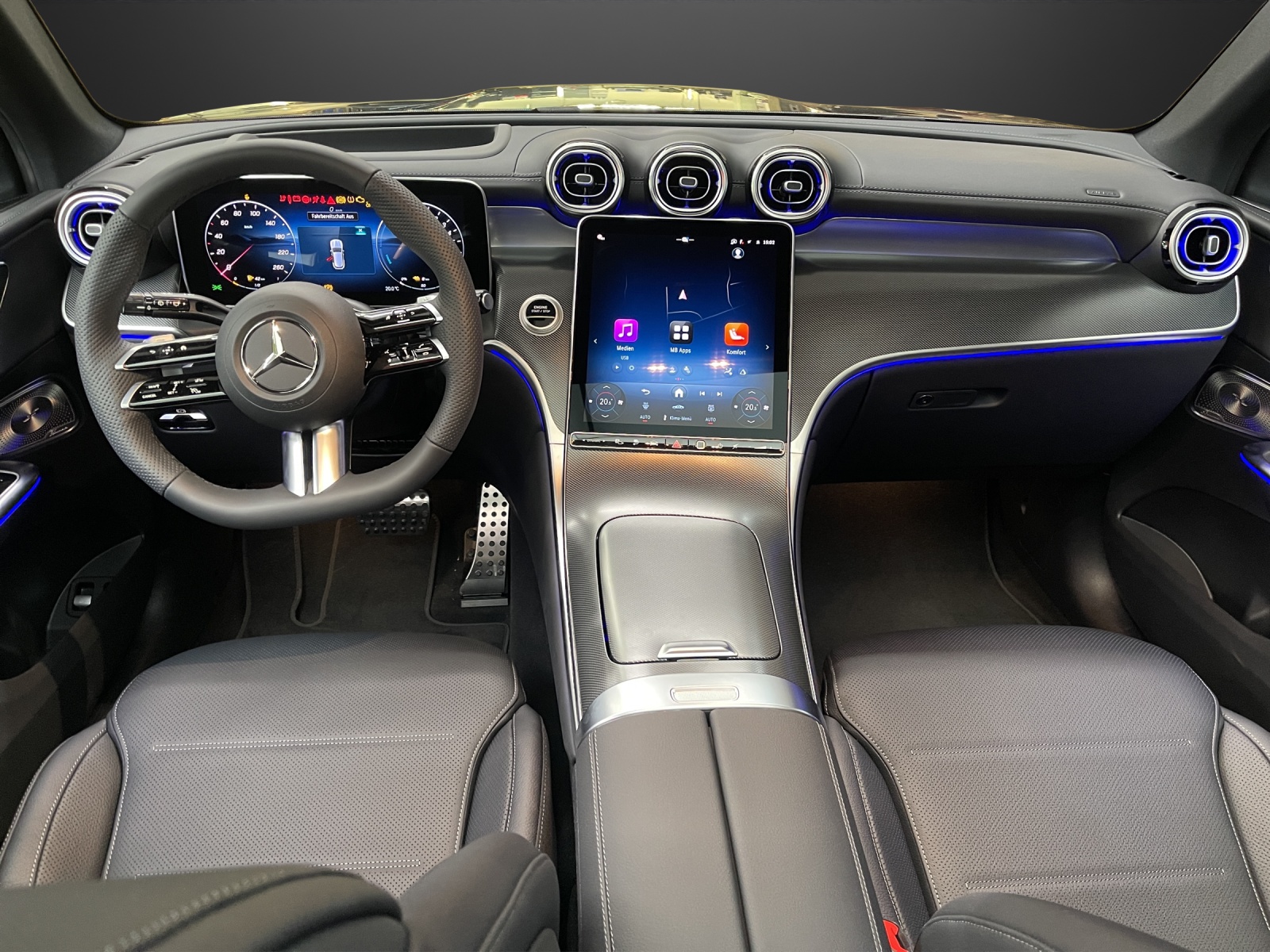 MERCEDES-BENZ GLC 400 e 4MATIC with EQ Hybrid Technology-image-6