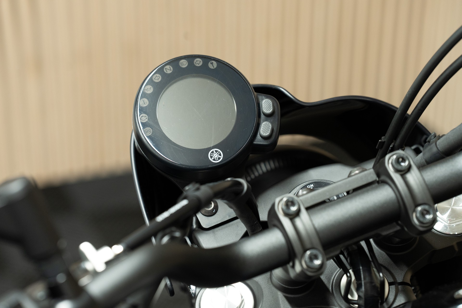 YAMAHA XSR 700 (35 kW)-showroom-element-2