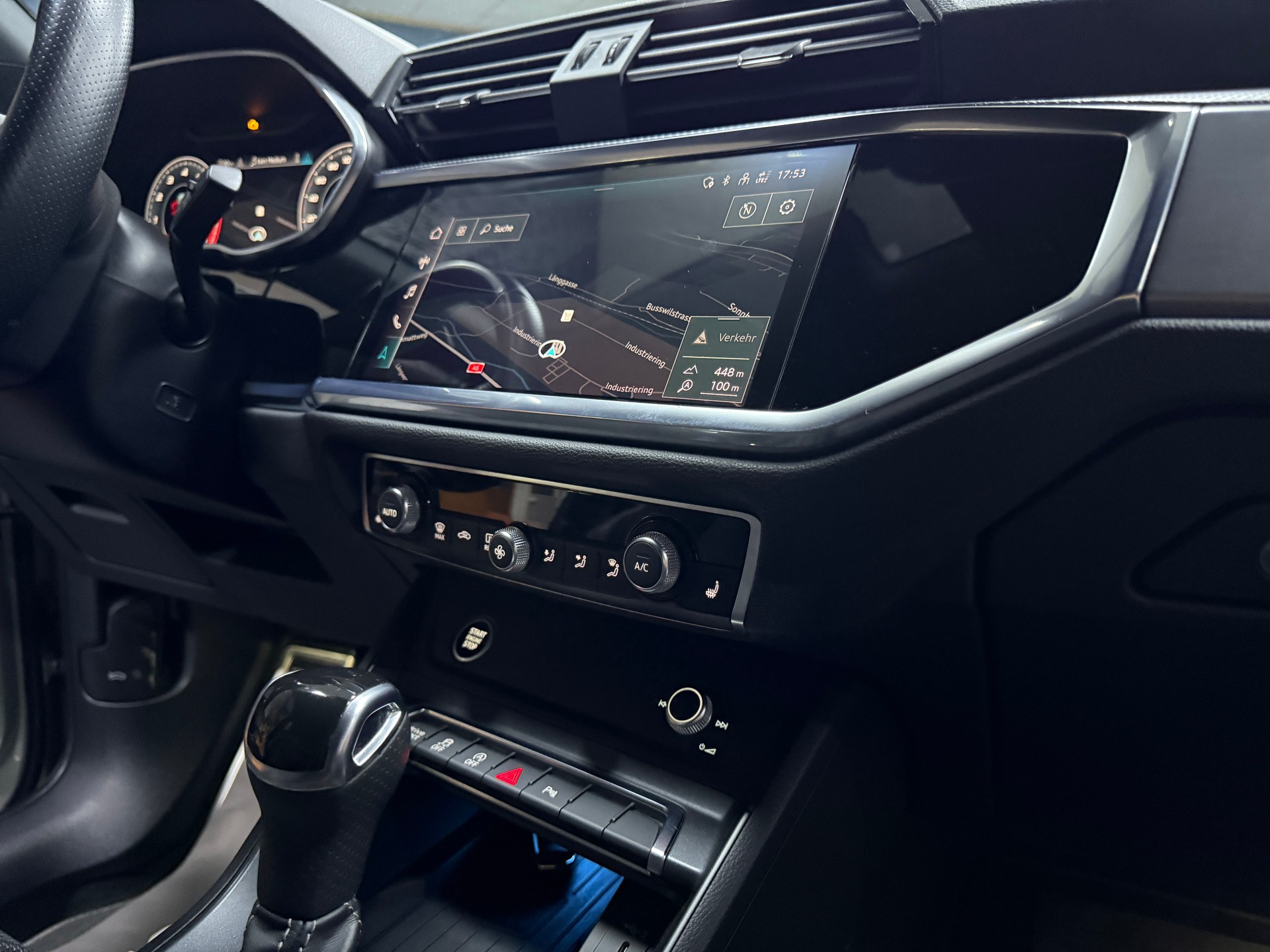 AUDI Q3 Sportback 35 TFSI S line S-tronic-image-13