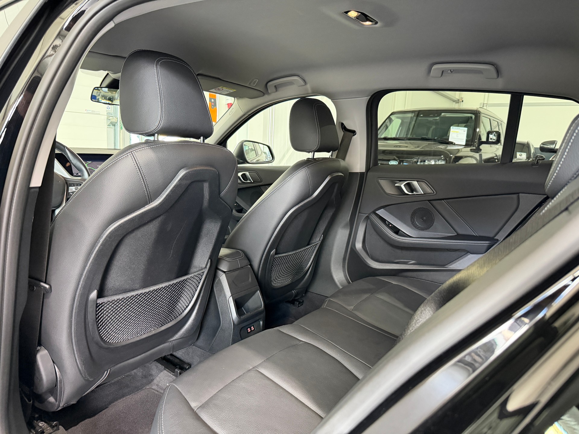 BMW 118i Steptronic (CH) inkl. BMW Vollgarantie-image-15