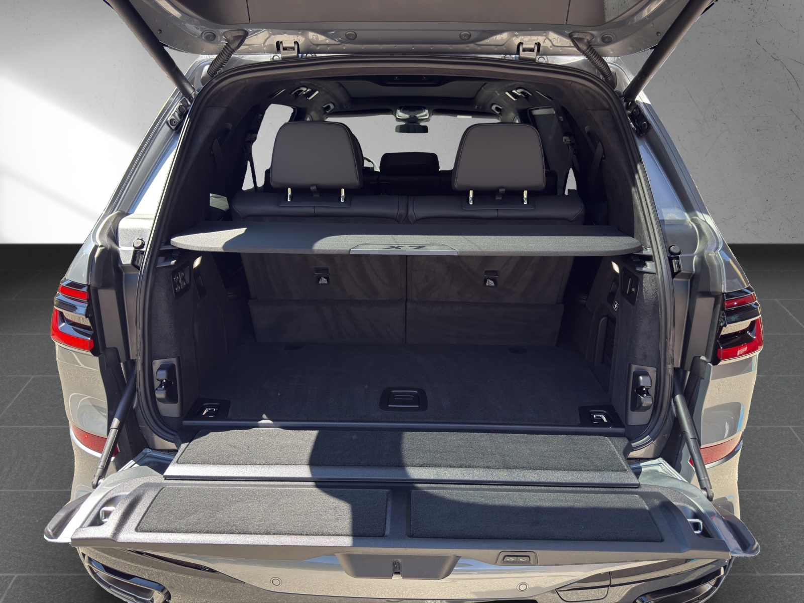 BMW X7 xDrive 48V 40d M Sport Pro Steptronic-image-17