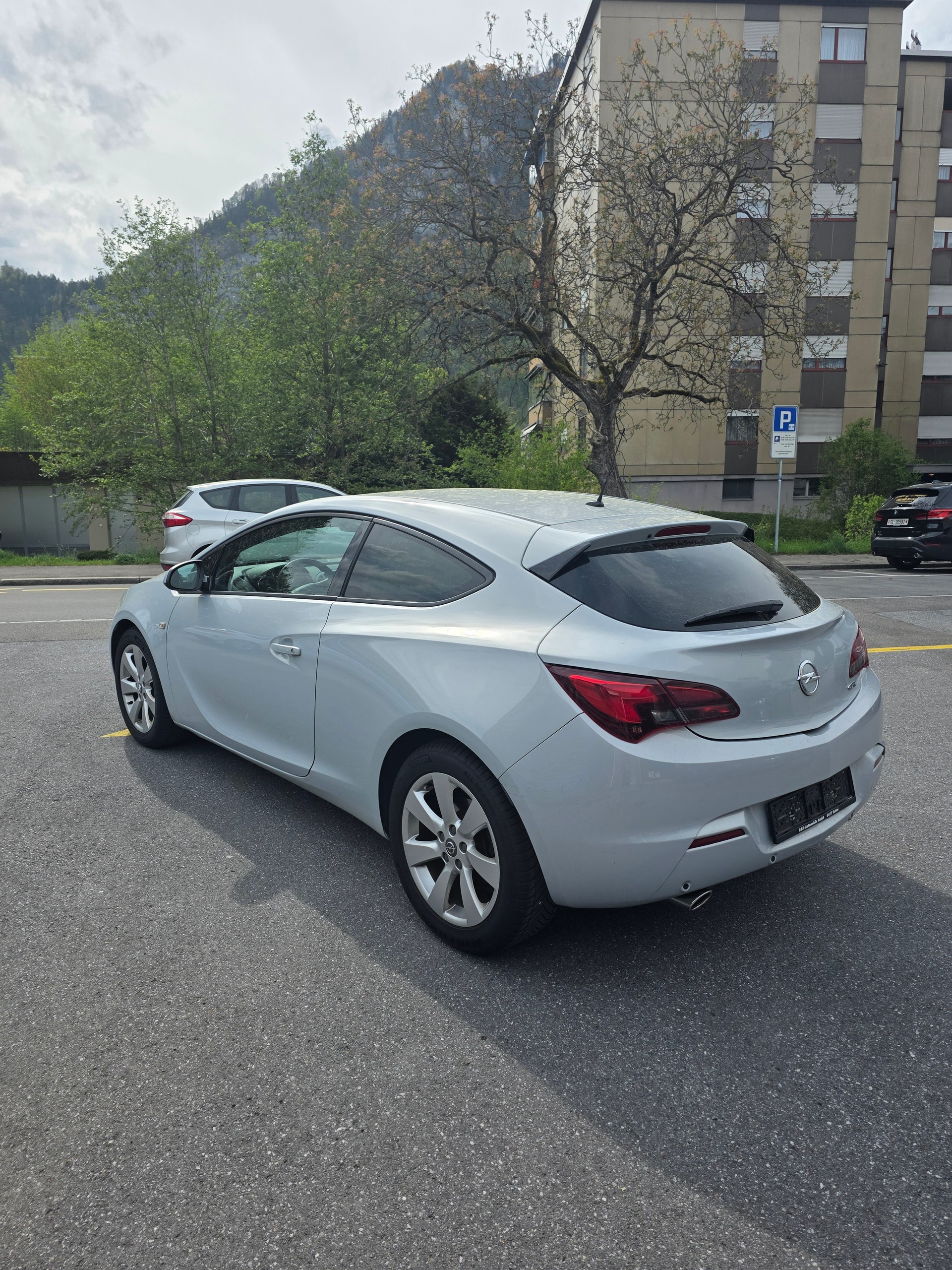 OPEL Astra GTC 1.4i 16V Turbo Enjoy / Frisch ab MFK-showroom-element-2