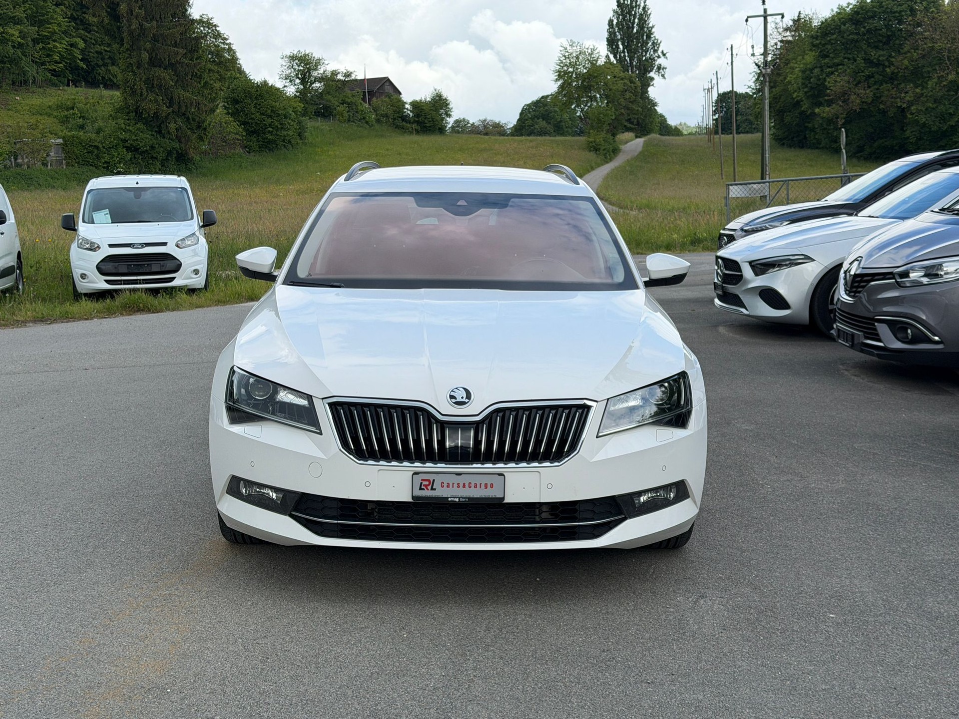 SKODA Superb Combi 2.0 TDi Style 4x4 DSG-image-1
