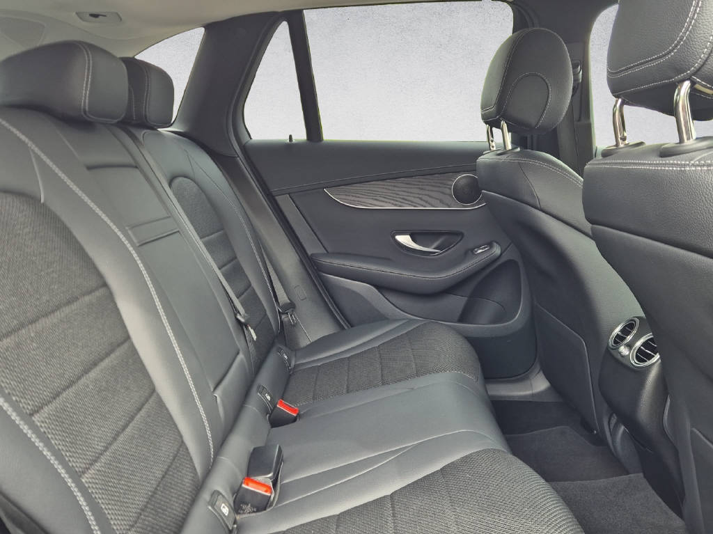 MERCEDES-BENZ GLC 200 d 4Matic-image-10