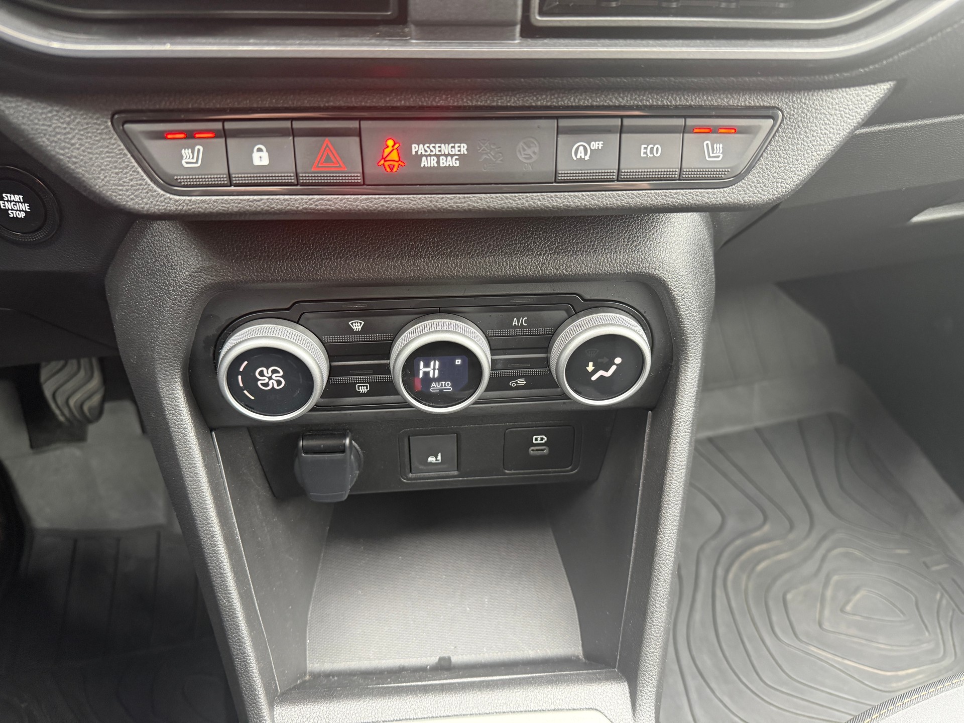 DACIA Jogger TCe 110 Extreme-image-14