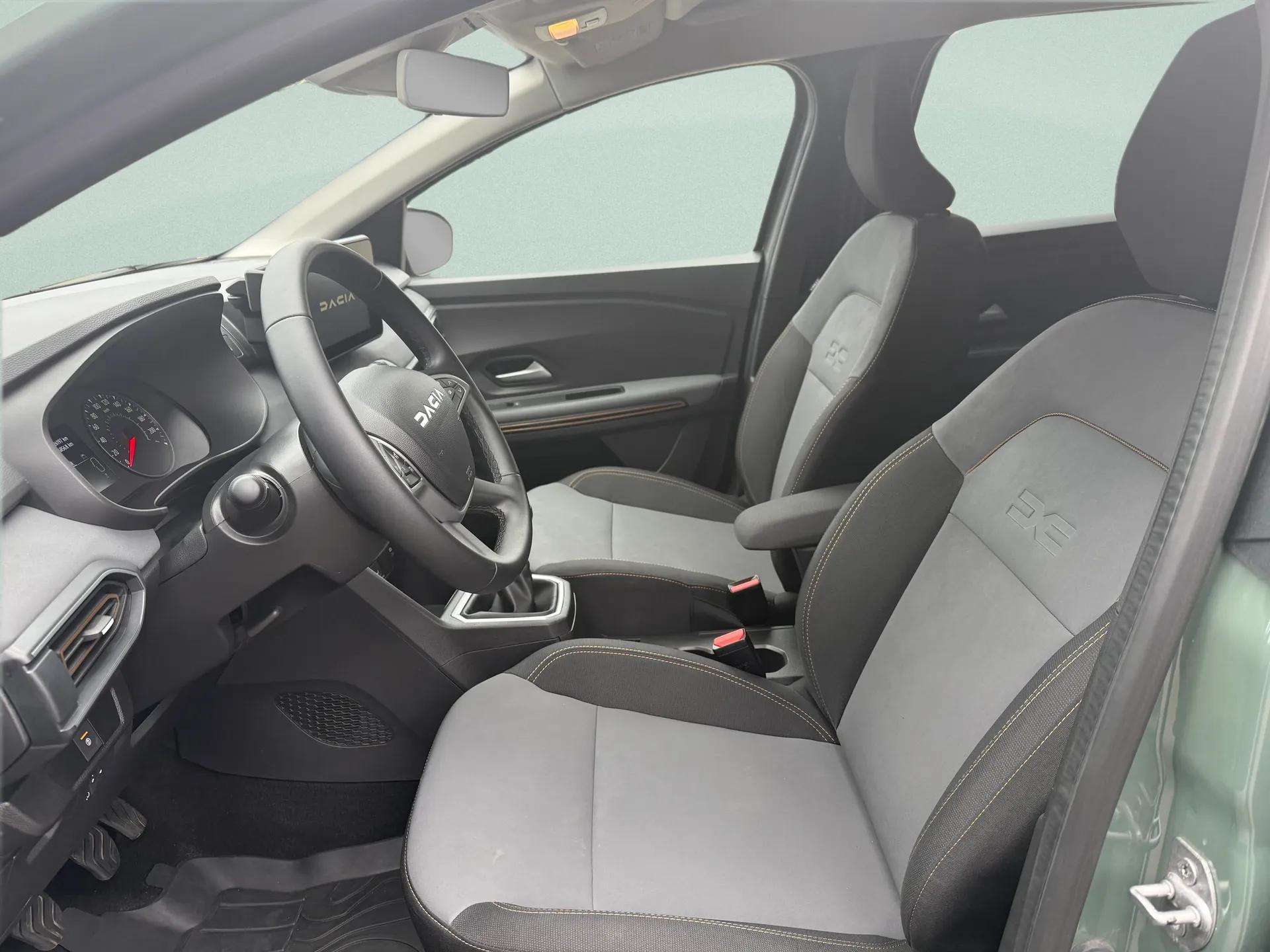 DACIA Jogger TCe 110 Extreme-image-9
