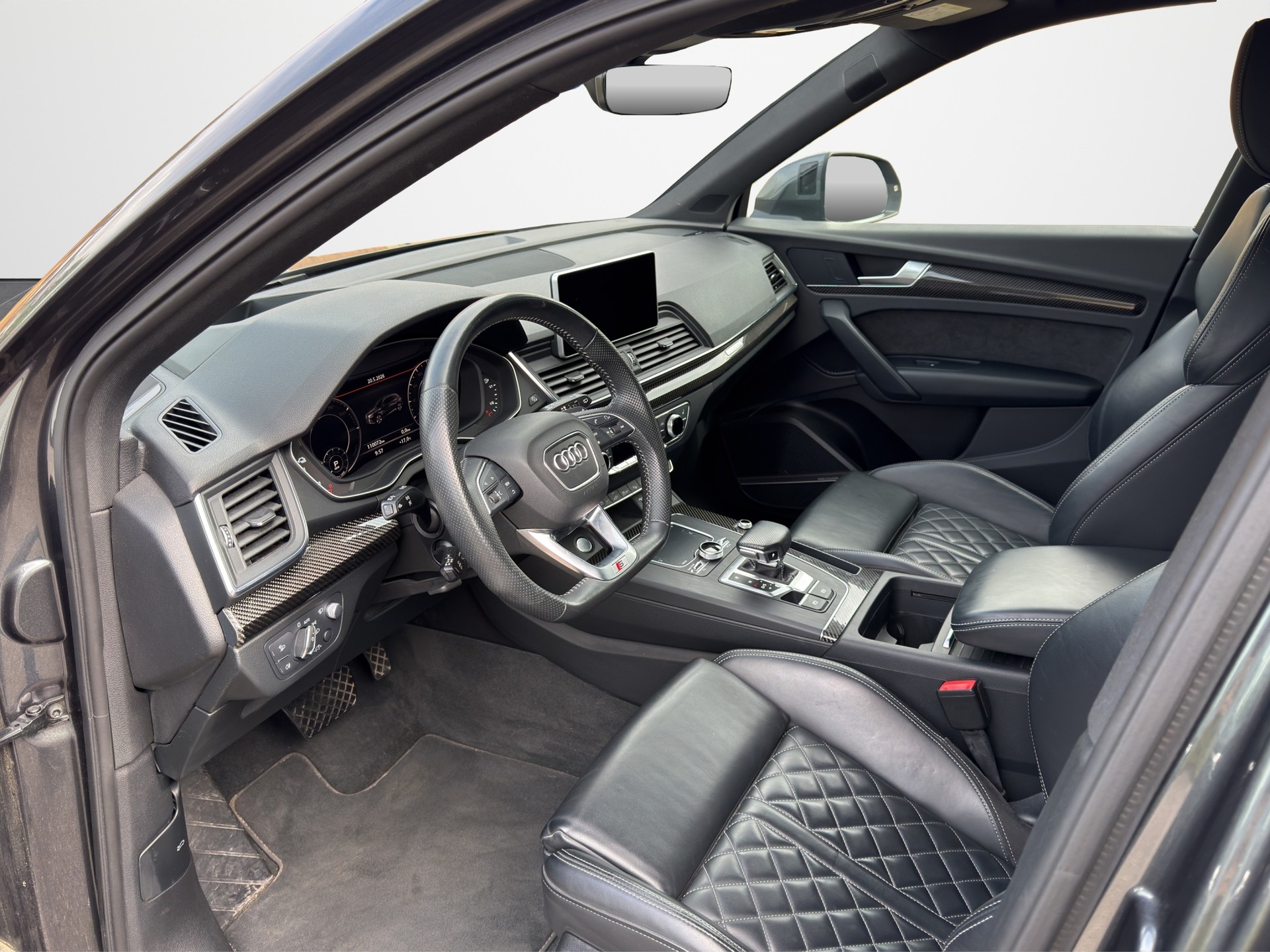 AUDI Q5 55 TFSI e sport quattro-image-8