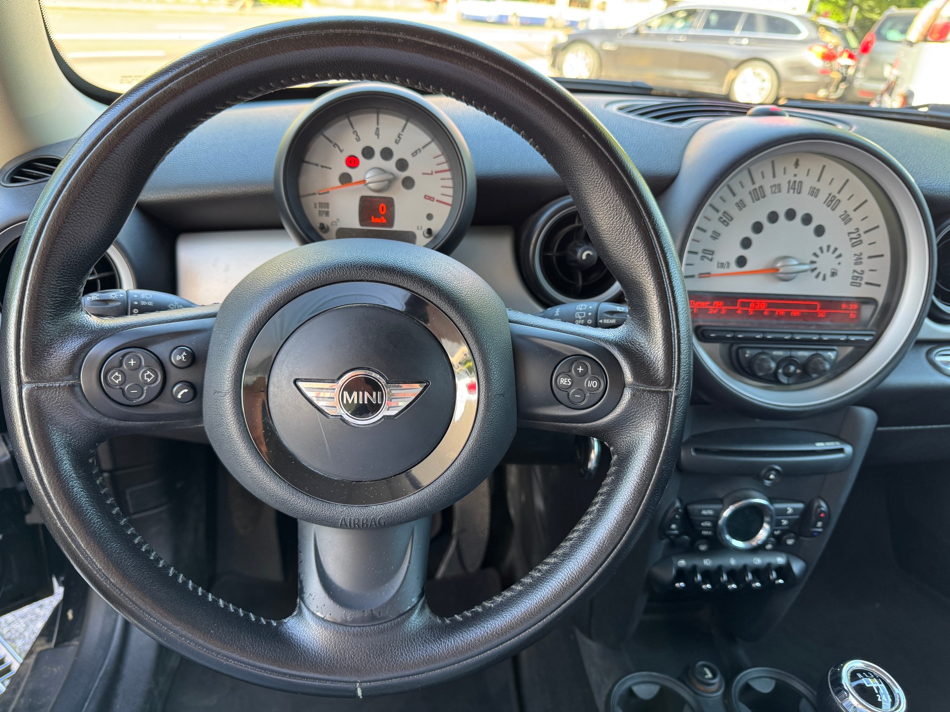 MINI Cooper-image-13