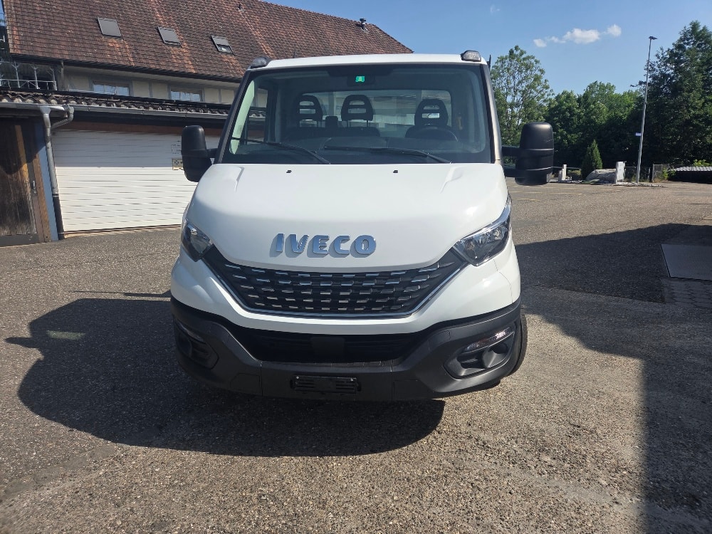 IVECO Dreiseiten Kipper-image-1