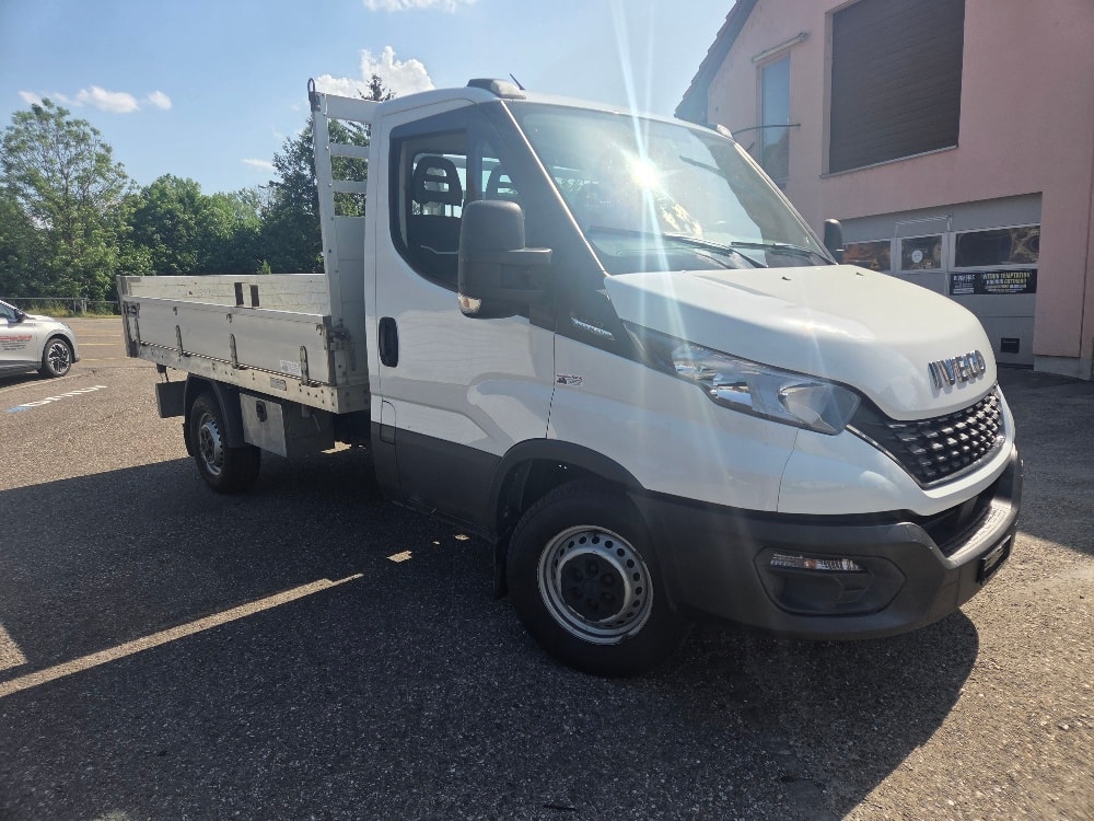 IVECO Dreiseiten Kipper-image-2
