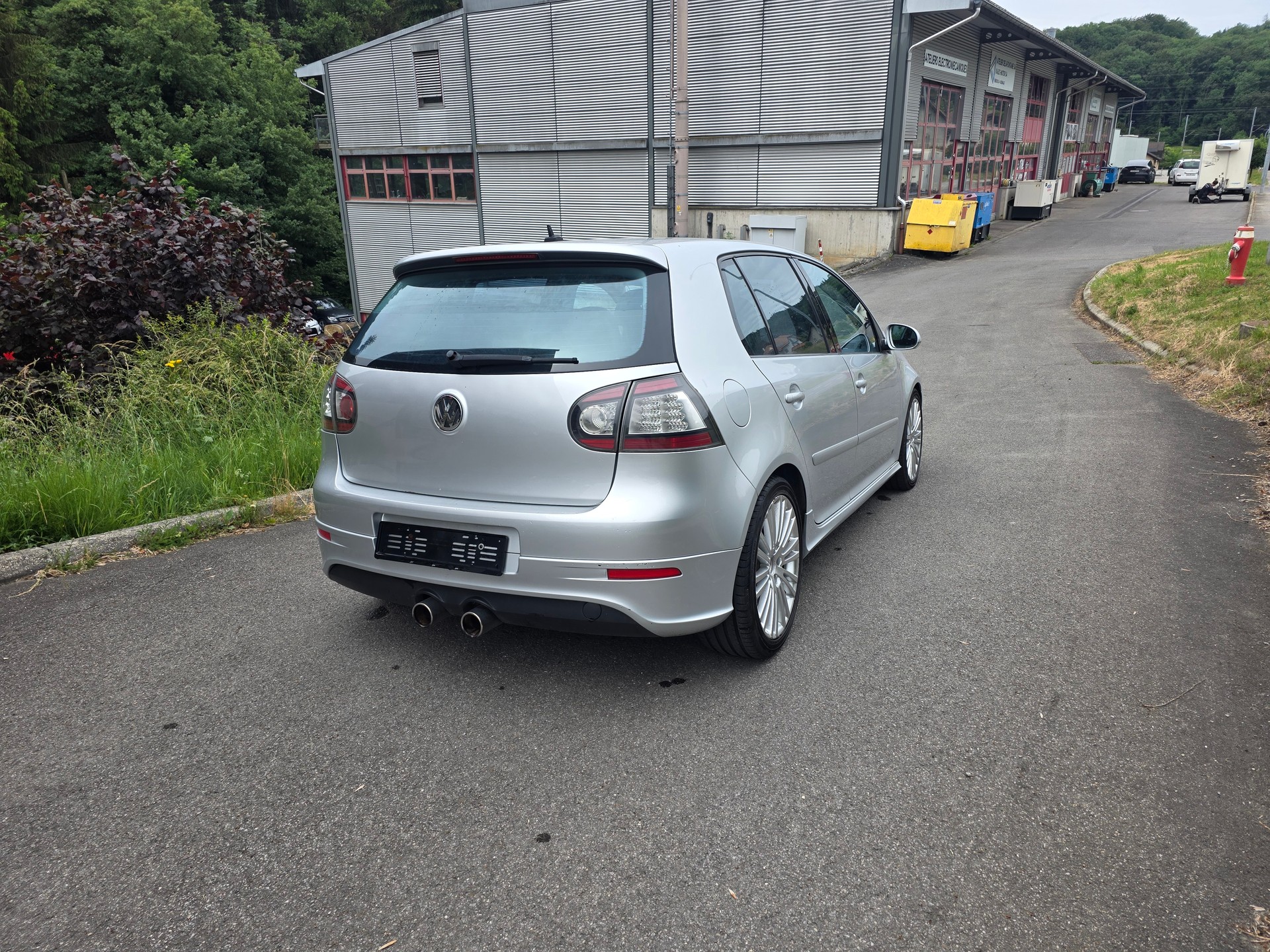 VW Golf R32 4Motion DSG-image-5