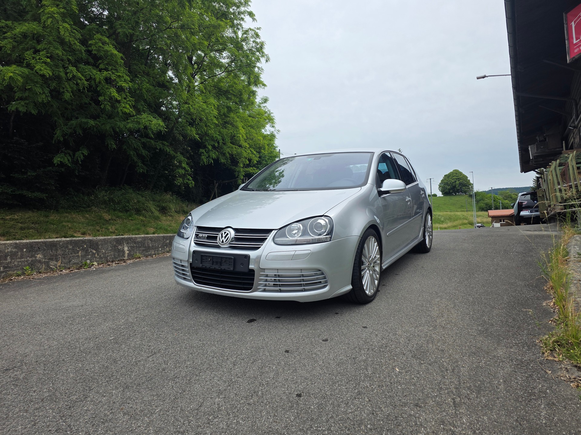 VW Golf R32 4Motion DSG-image-2