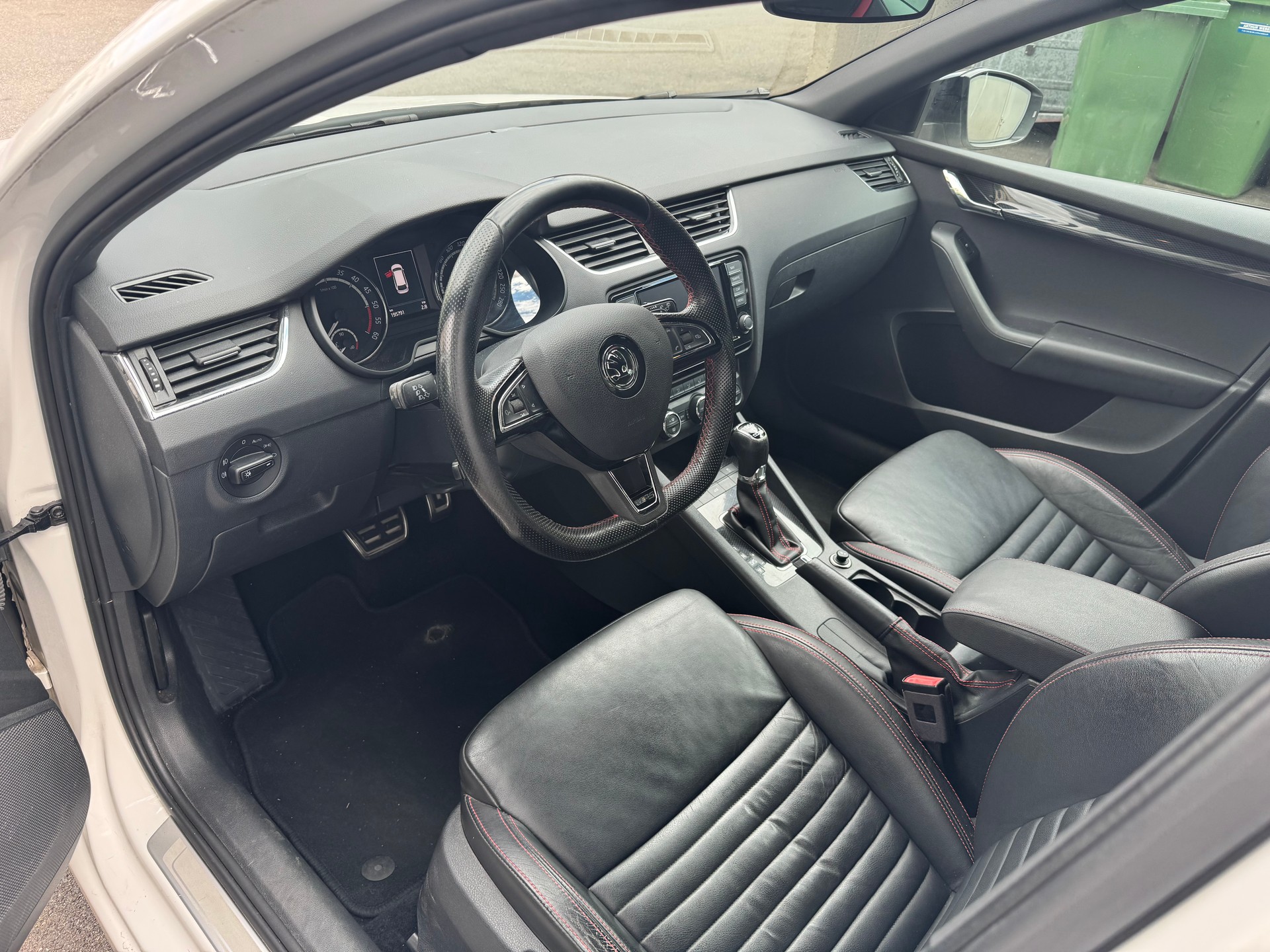 SKODA 2.0 TDI 184 RS 4x4 DSG-image-4