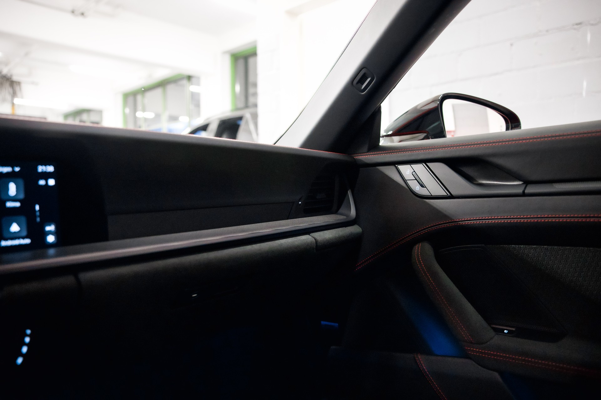 PORSCHE 911 Carrera 4 Cabriolet GTS PDK-image-29