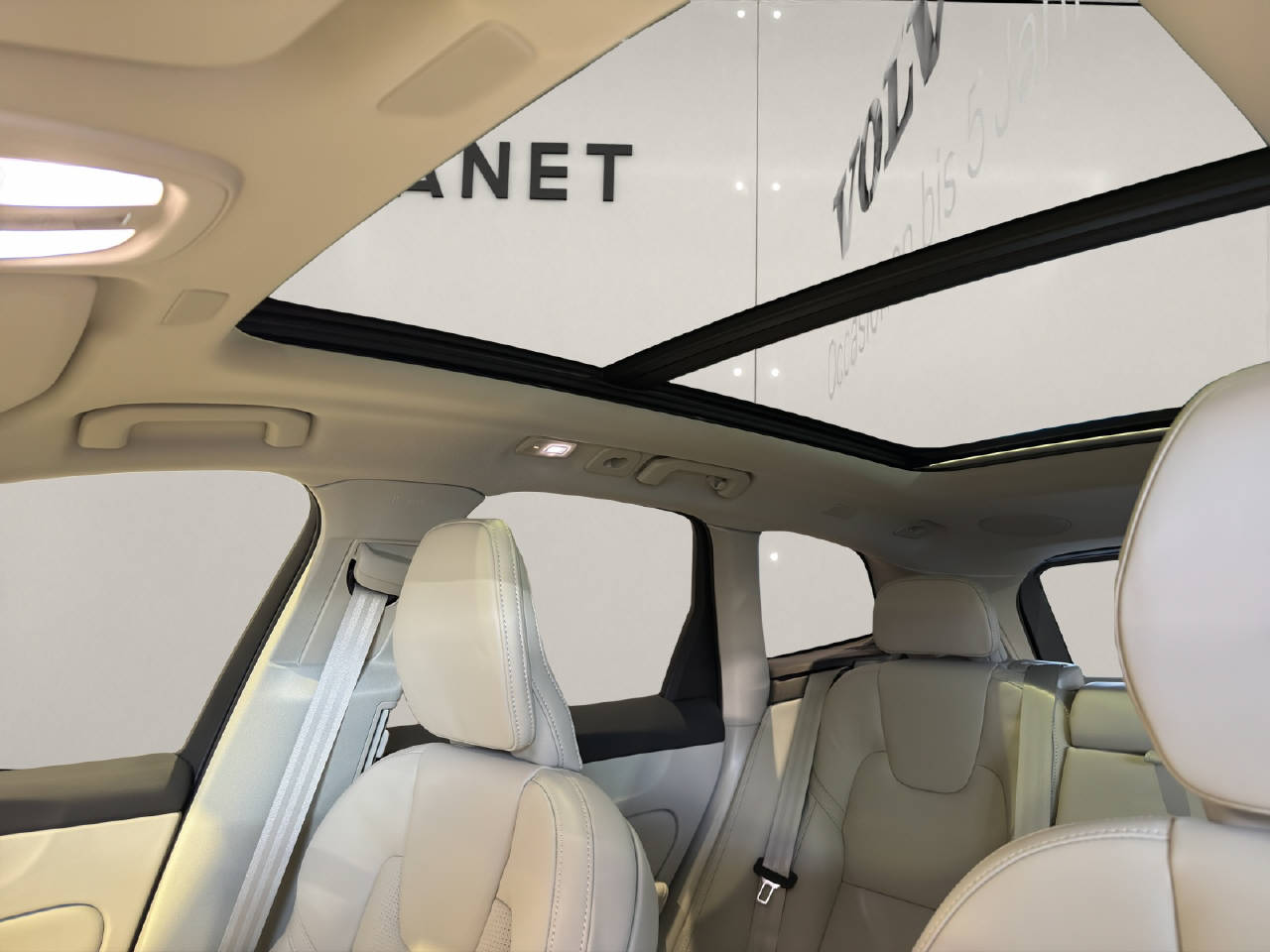 VOLVO XC60 2.0 T6 TE Ultra Bright eAWD-image-11