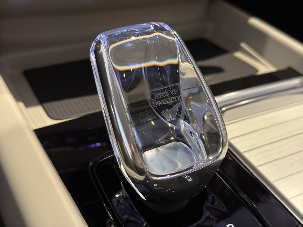 VOLVO XC60 2.0 T6 TE Ultra Bright eAWD-image-17