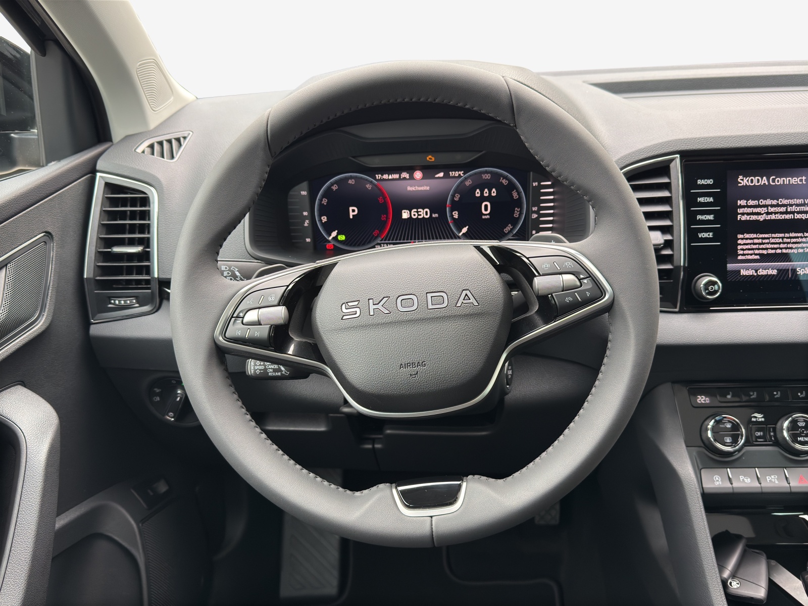 SKODA Karoq 2.0 TDI CR Dynamic 4x4 DSG-image-9