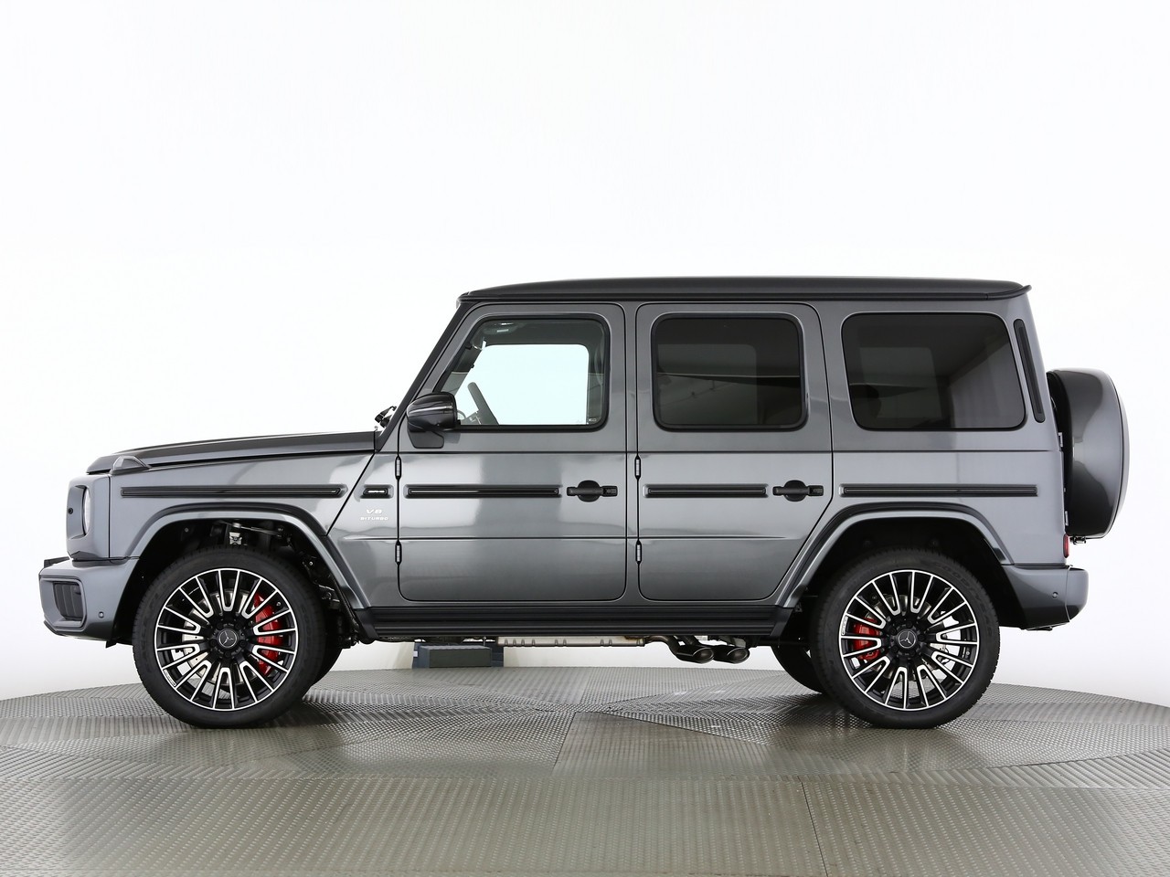 MERCEDES-BENZ G 63 AMG 9G-Tronic-showroom-element-1