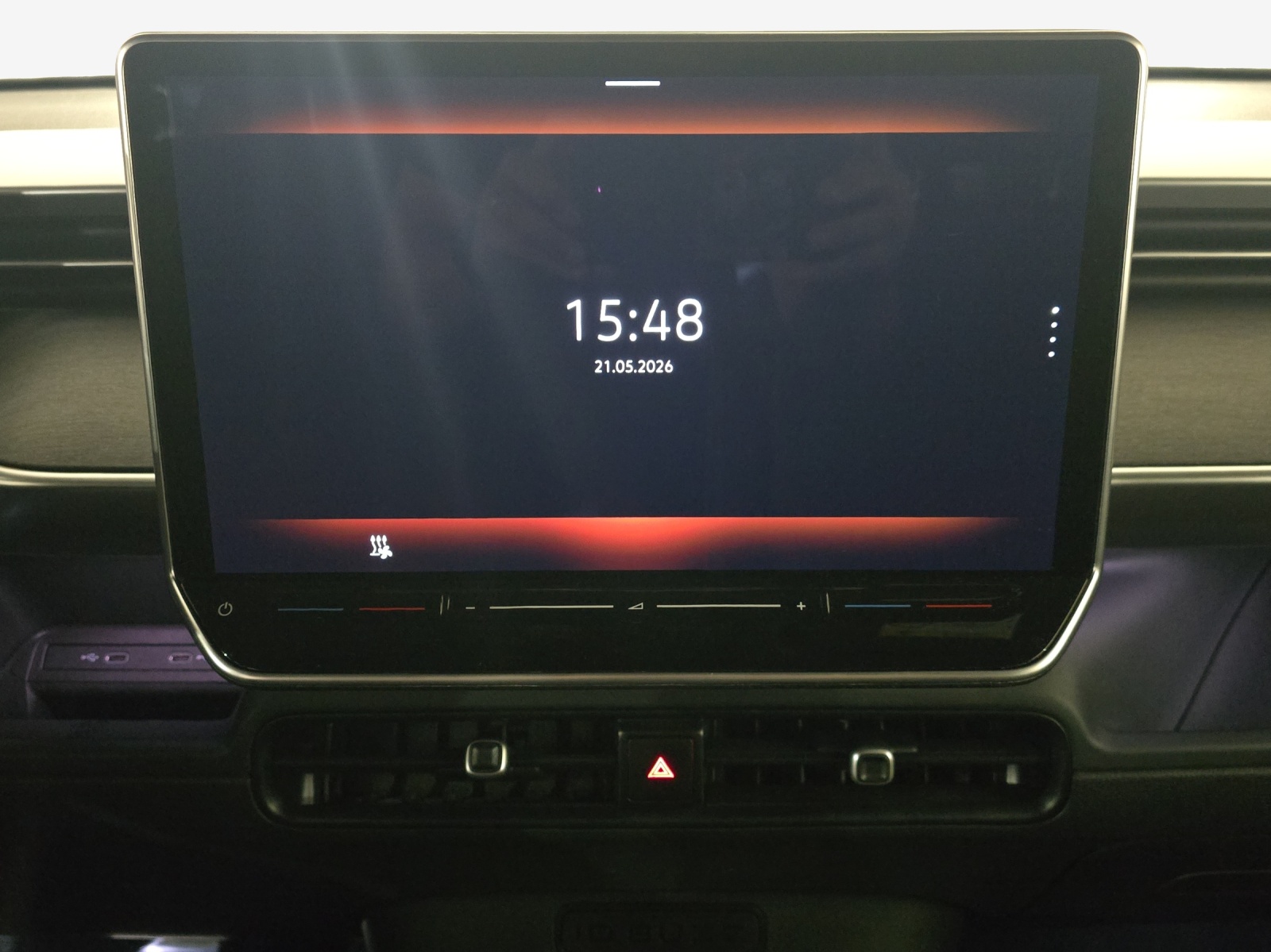 VW ID.Buzz LWB GTX 4 Motion-image-11