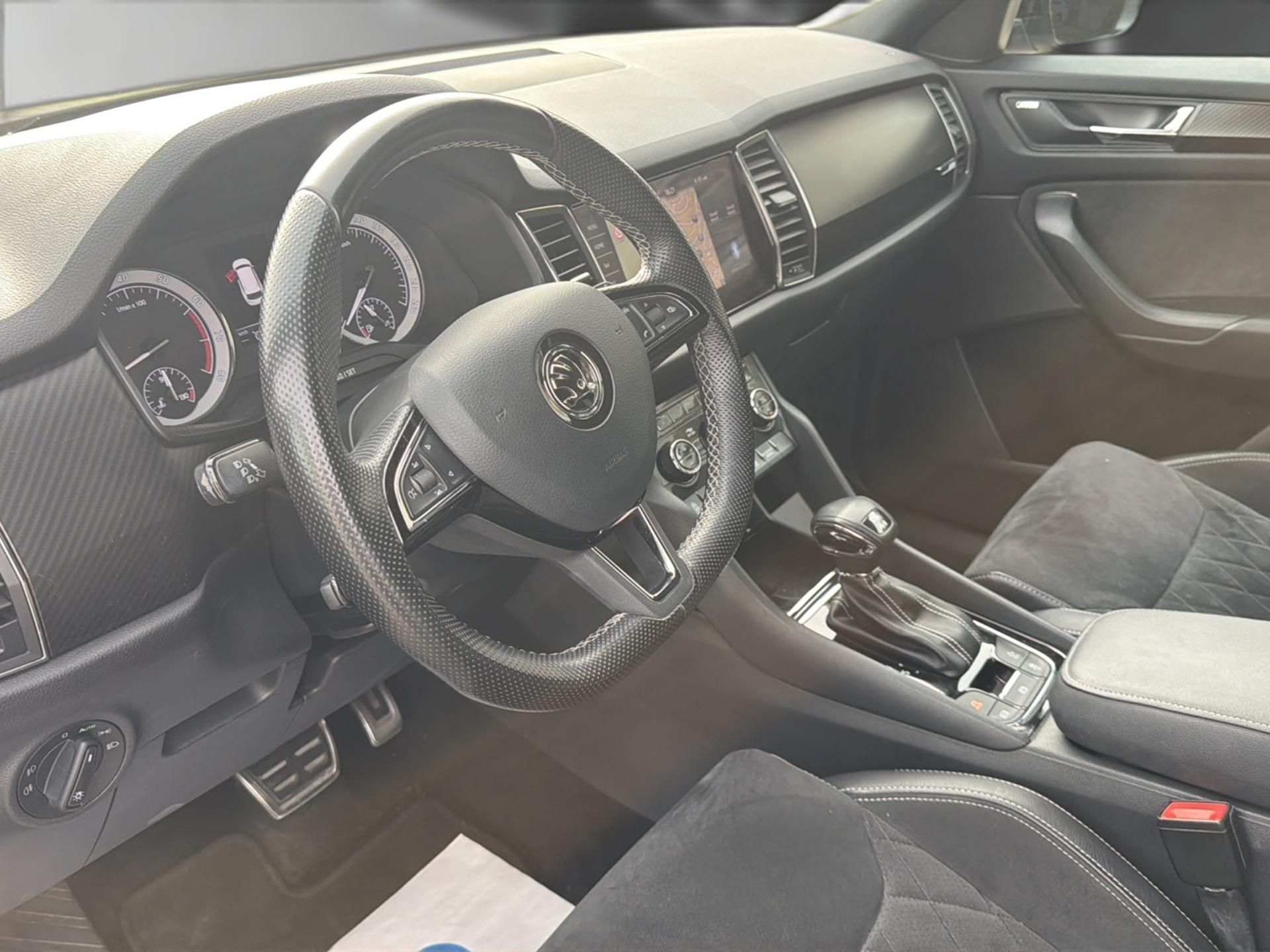 SKODA Kodiaq 2.0 TSI Sport Line DSG 4x4-image-9