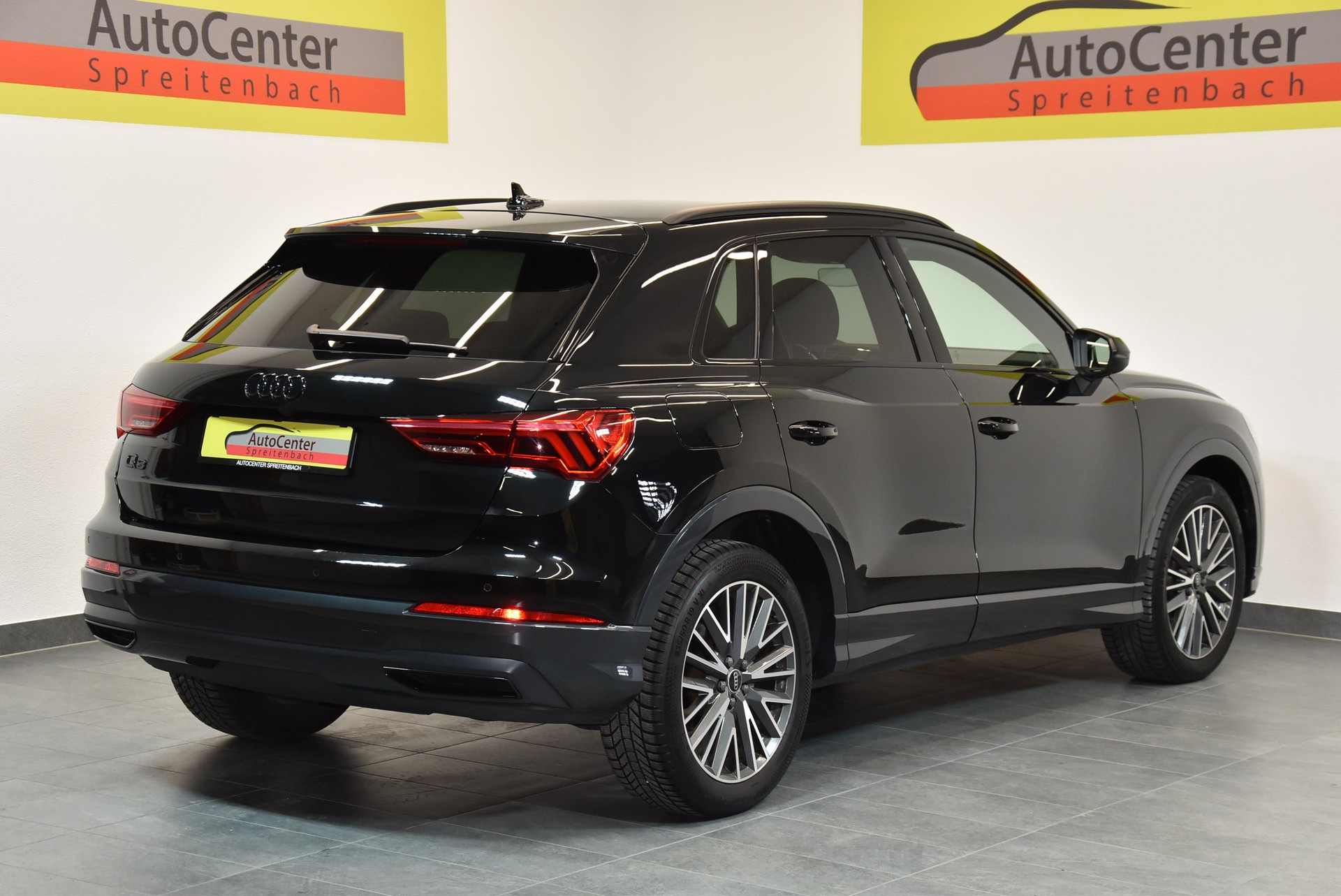 AUDI Q3 35 TFSI advanced Attraction S-tronic S-LINE INTERIEUR-image-13