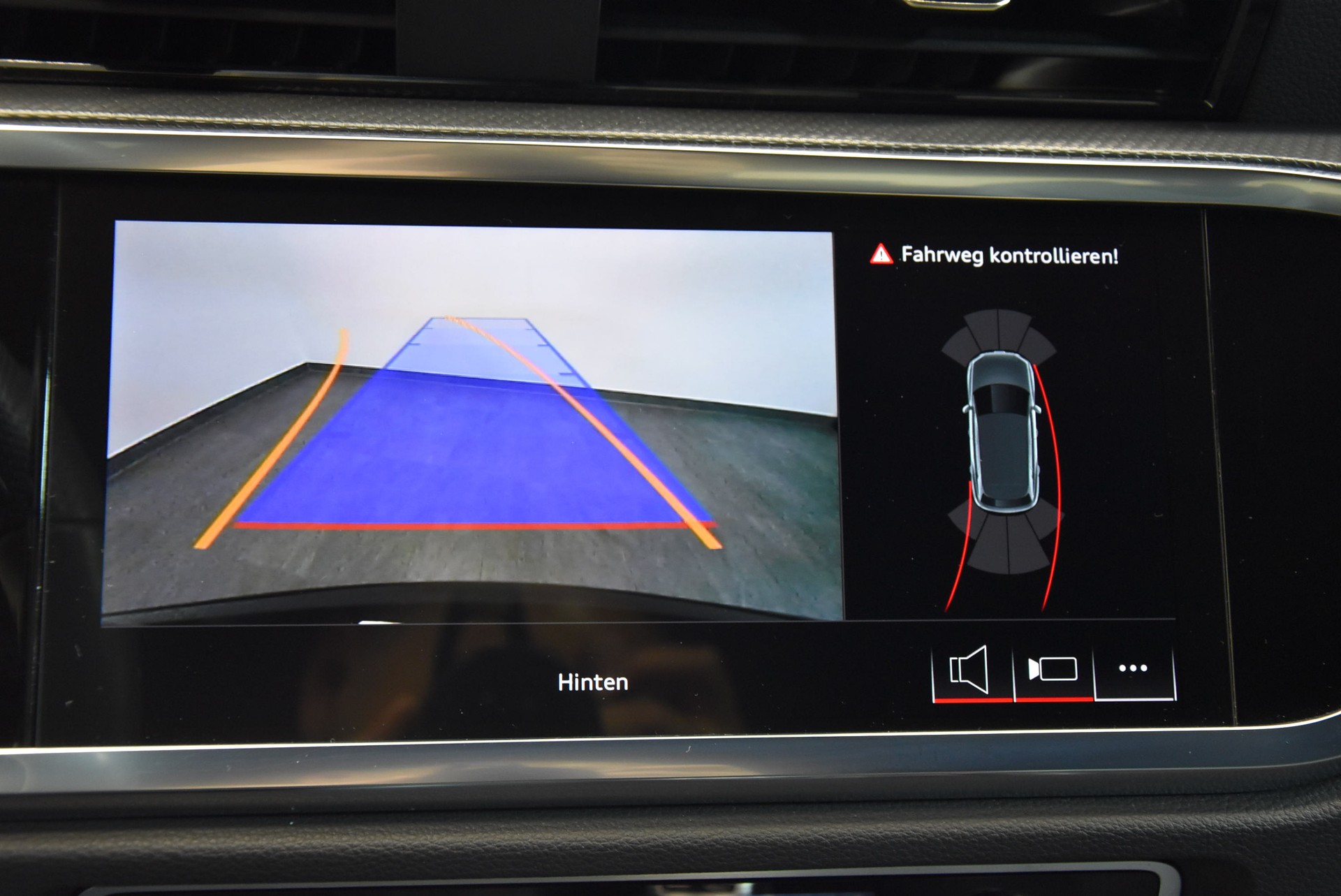 AUDI Q3 35 TFSI advanced Attraction S-tronic S-LINE INTERIEUR-image-8