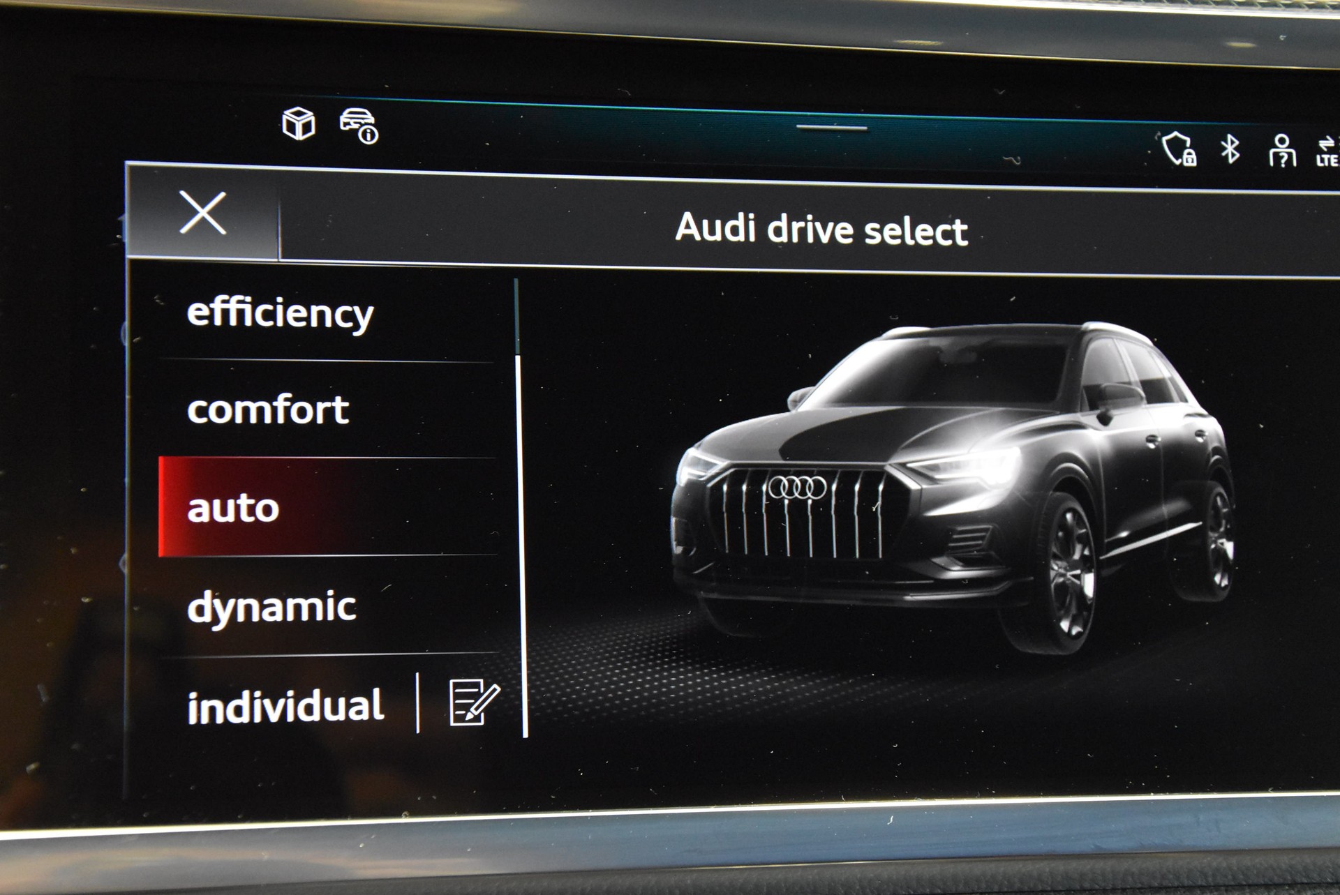 AUDI Q3 35 TFSI advanced Attraction S-tronic S-LINE INTERIEUR-image-11