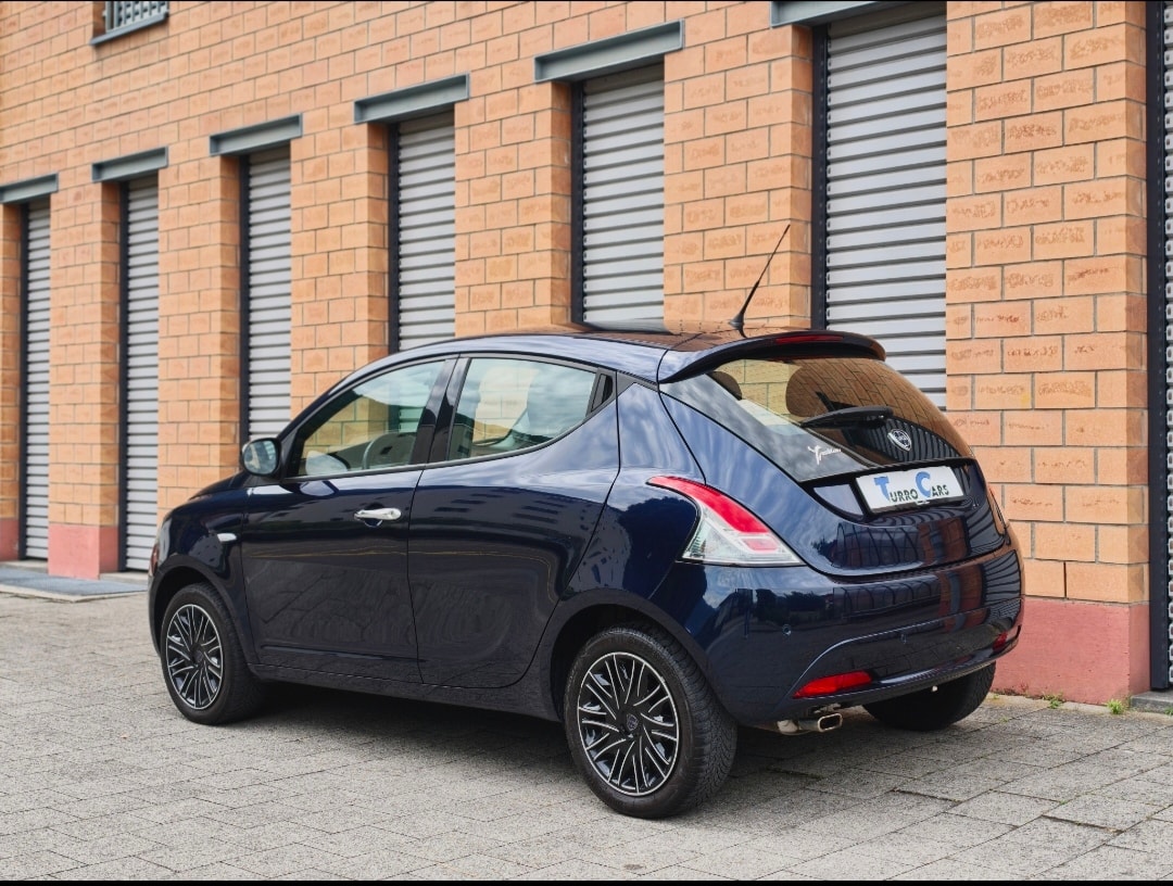 LANCIA YPSILON-image-6
