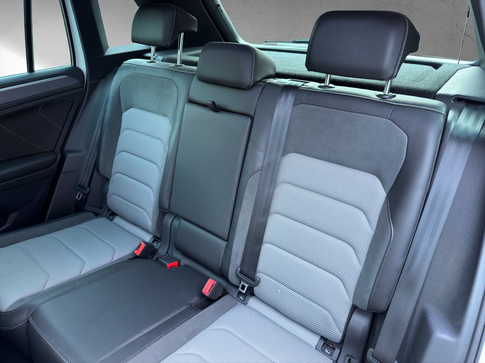 VW Tiguan 2.0 TDI SCR Highline DSG-image-6