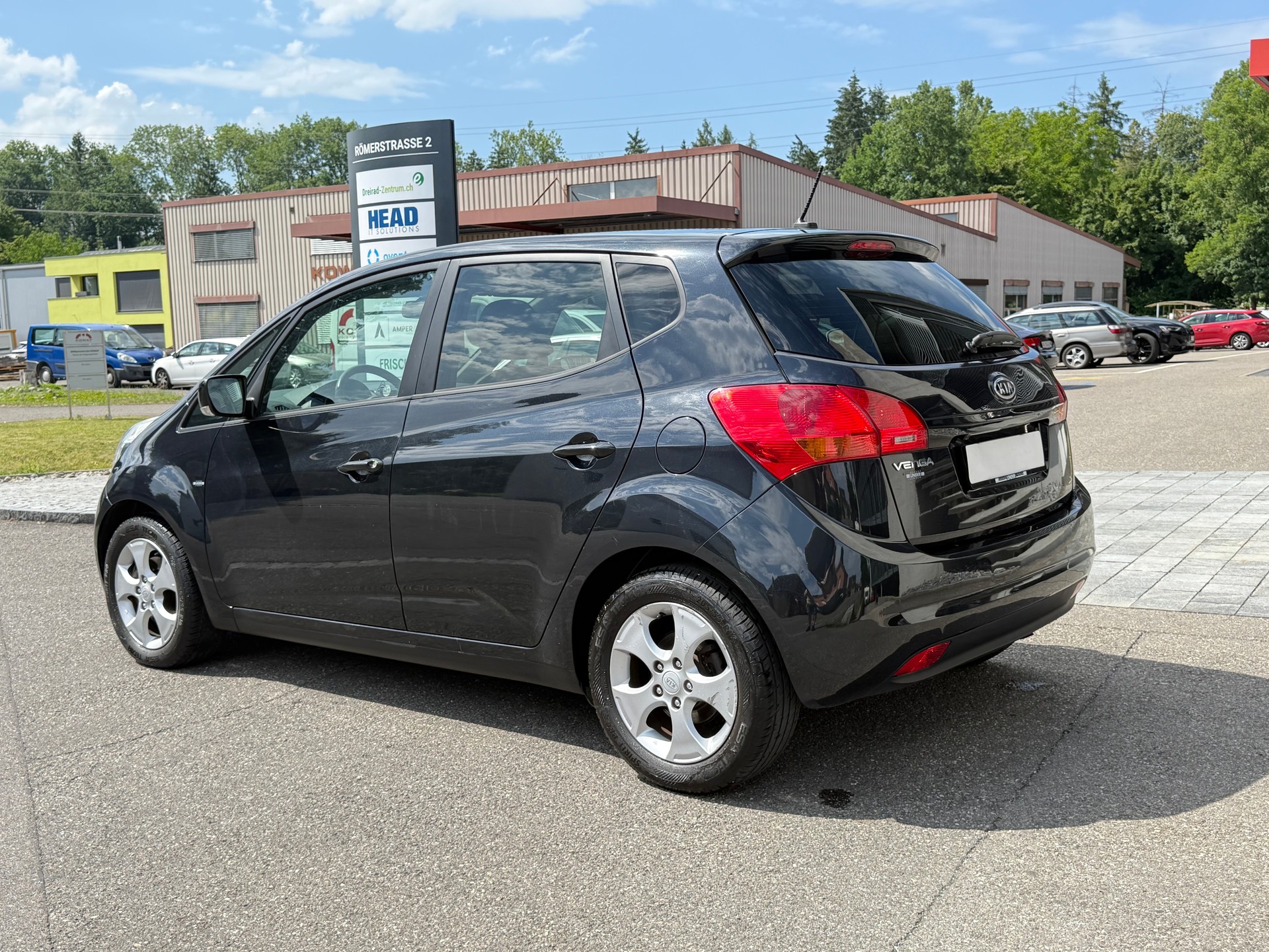 KIA Venga 1.6 CVVT Style Automatic-image-6
