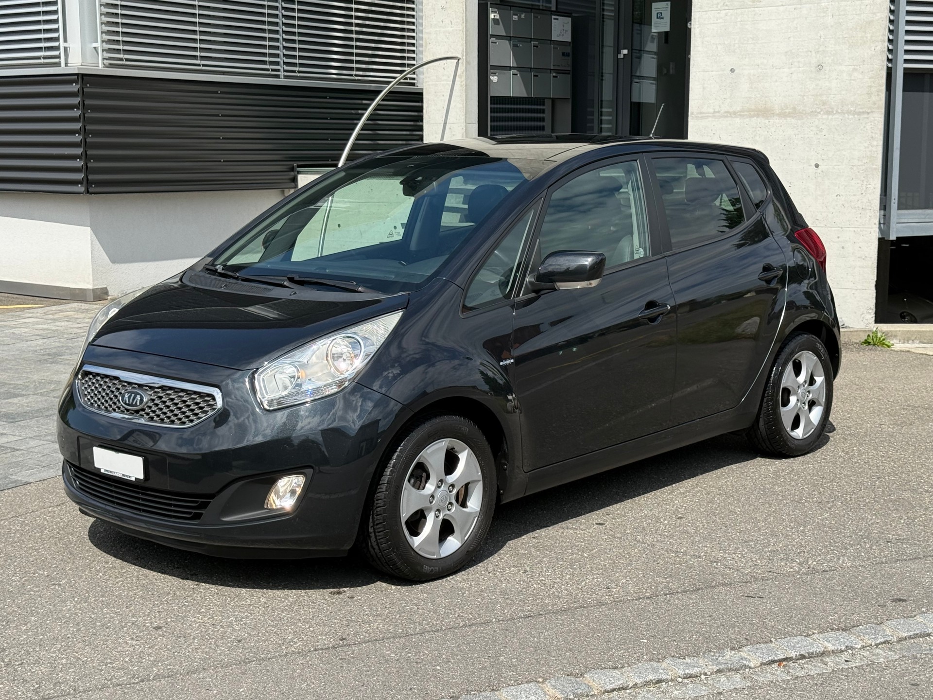KIA Venga 1.6 CVVT Style Automatic-image-0