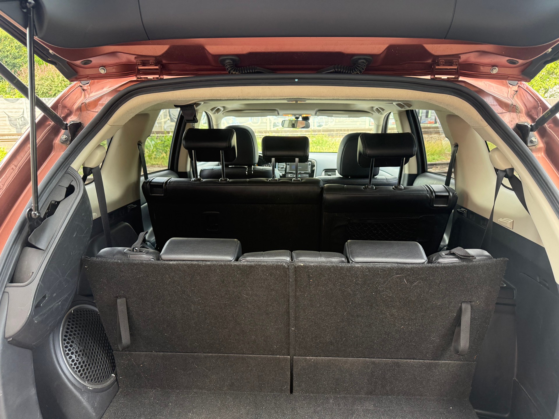 MITSUBISHI Outlander 2.0 Navigator CVT-image-10