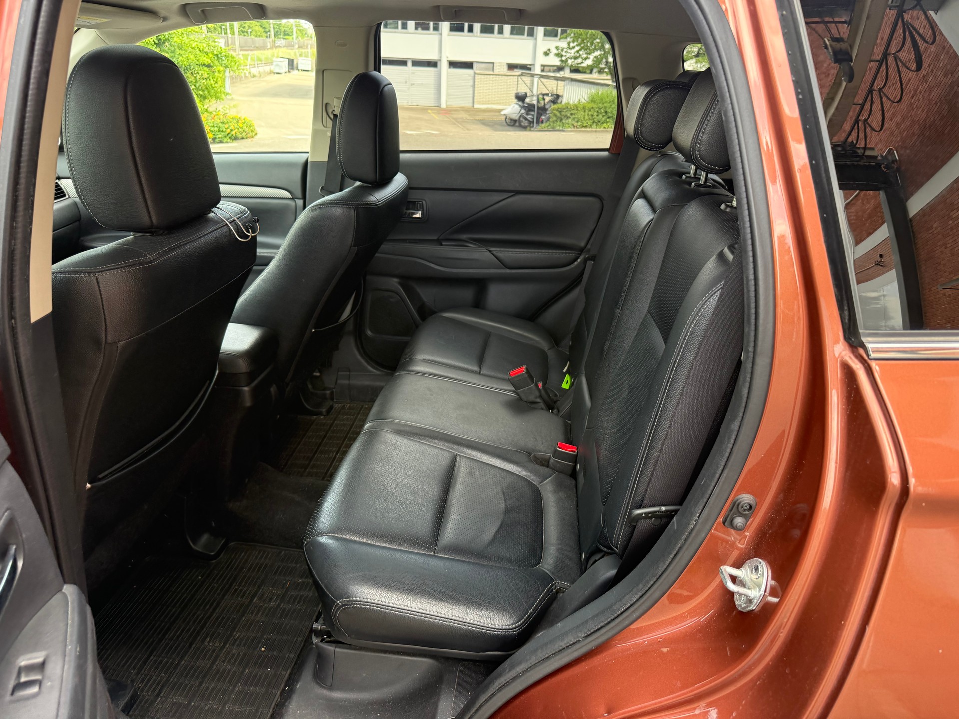 MITSUBISHI Outlander 2.0 Navigator CVT-image-9