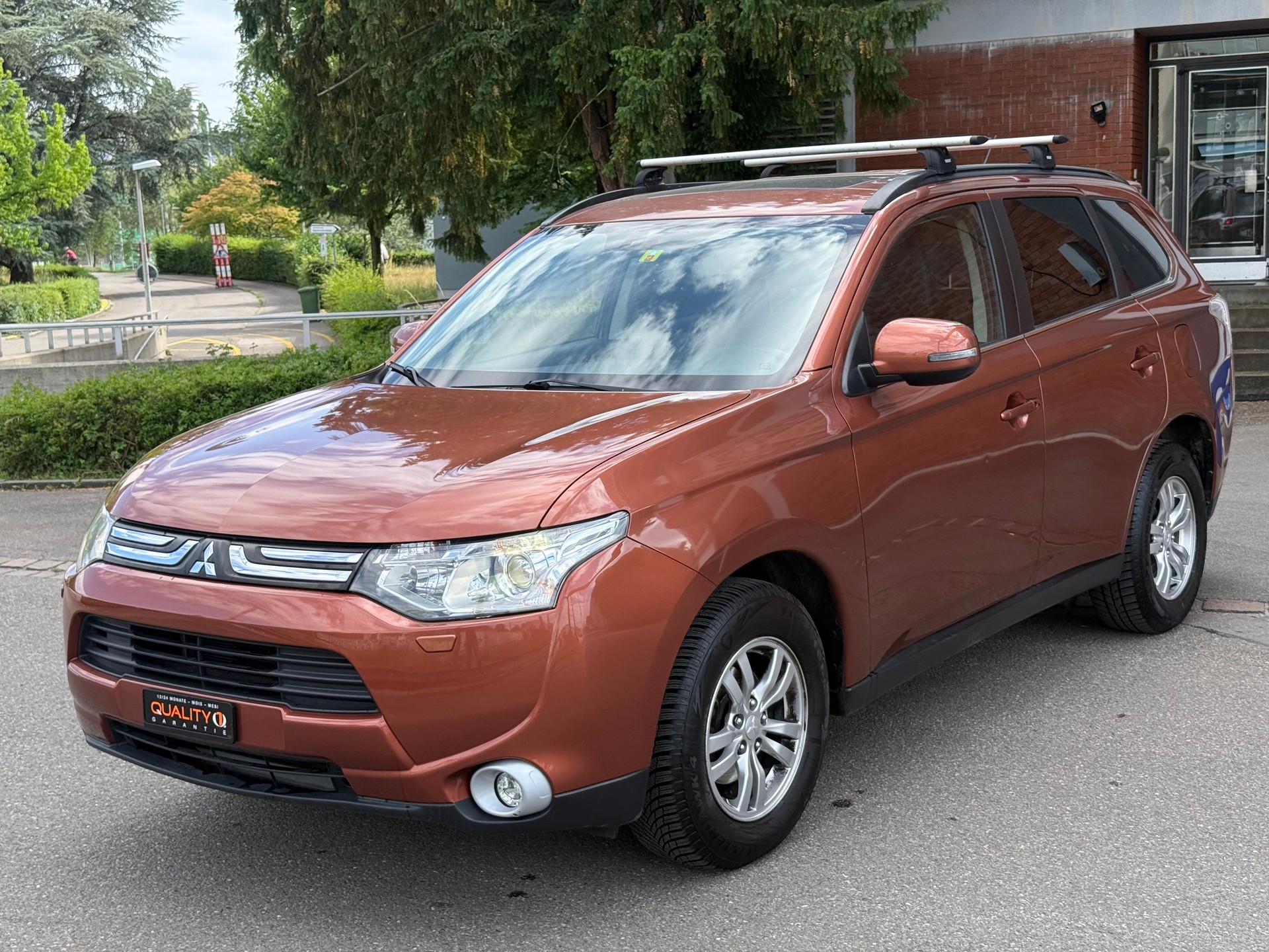 MITSUBISHI Outlander 2.0 Navigator CVT-image-2