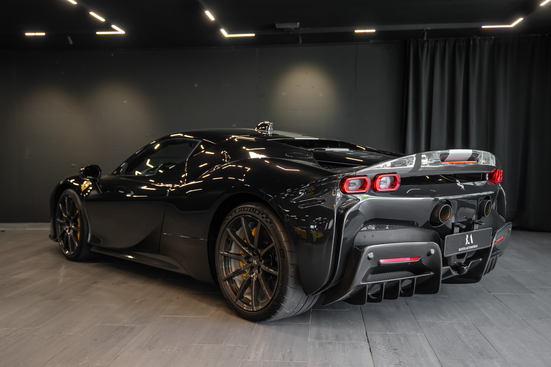 FERRARI SF90 Stradale Assetto-Fiorano / Full Carbon Interieur & Exterieur / CH Auto / Traum Ausstattung / Ferrari Garantie-image-6