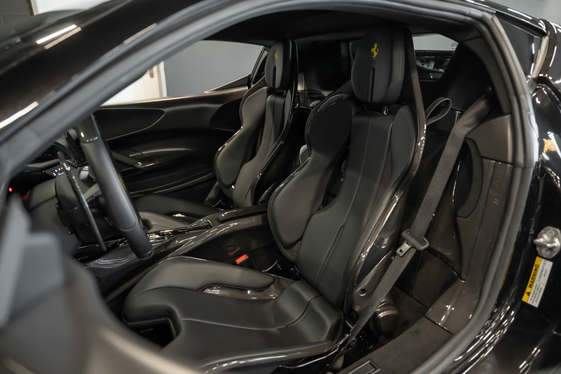 FERRARI SF90 Stradale Assetto-Fiorano / Full Carbon Interieur & Exterieur / CH Auto / Traum Ausstattung / Ferrari Garantie-image-11