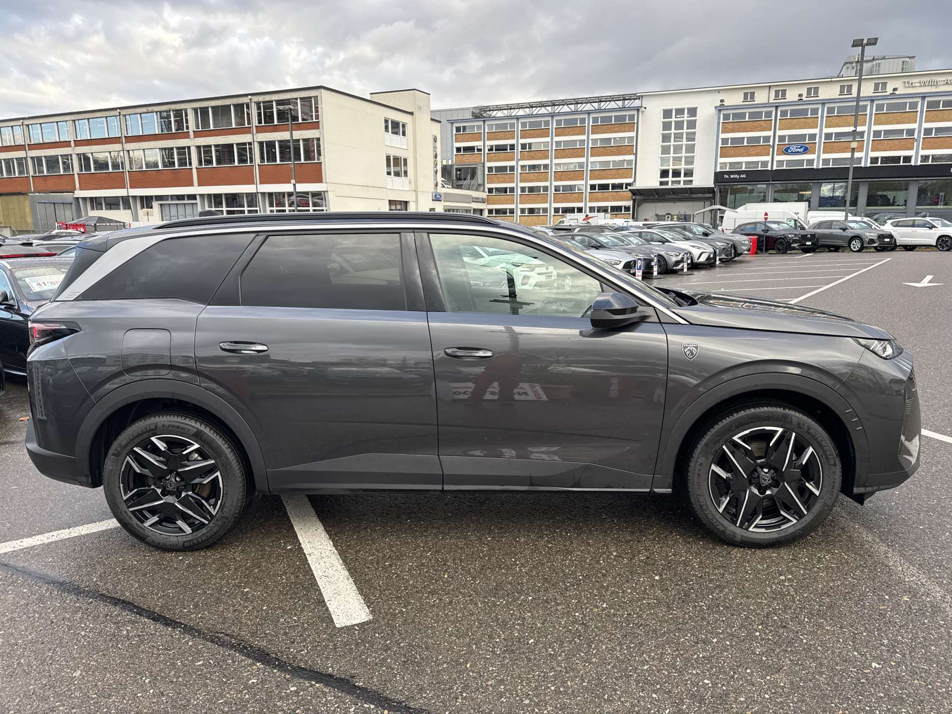 PEUGEOT 5008 145 Hybrid GT 7-Plätzer e-DCS-Automat-image-10