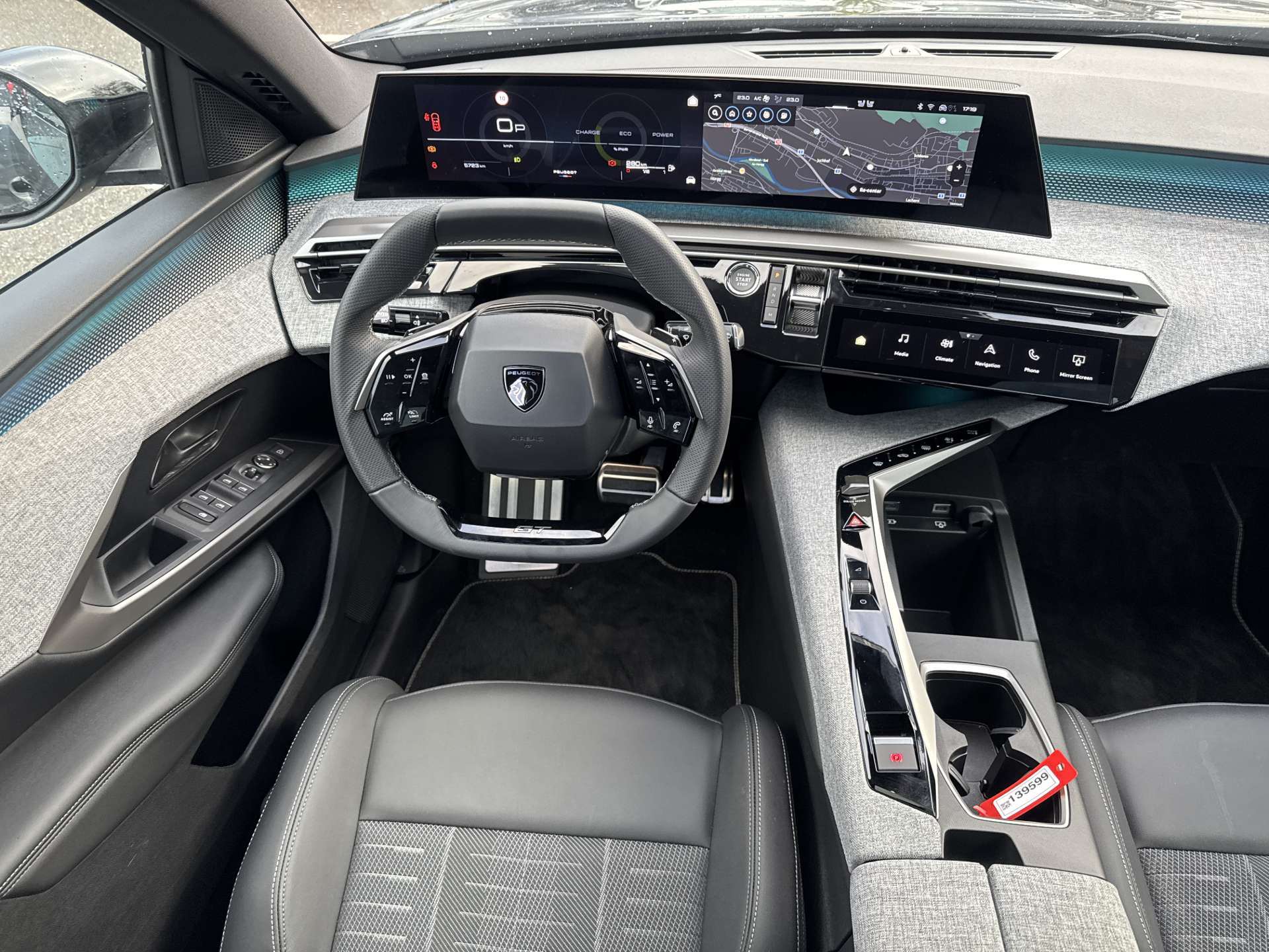 PEUGEOT 5008 145 Hybrid GT 7-Plätzer e-DCS-Automat-image-4