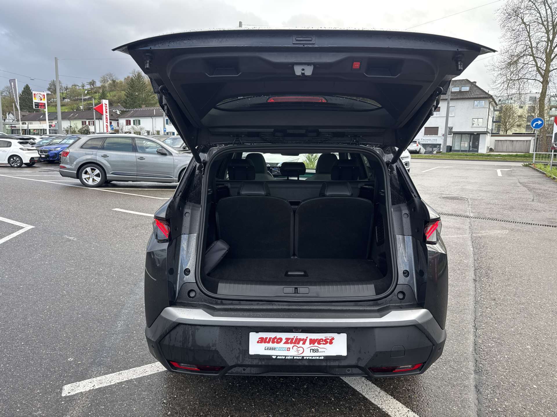 PEUGEOT 5008 145 Hybrid GT 7-Plätzer e-DCS-Automat-image-7