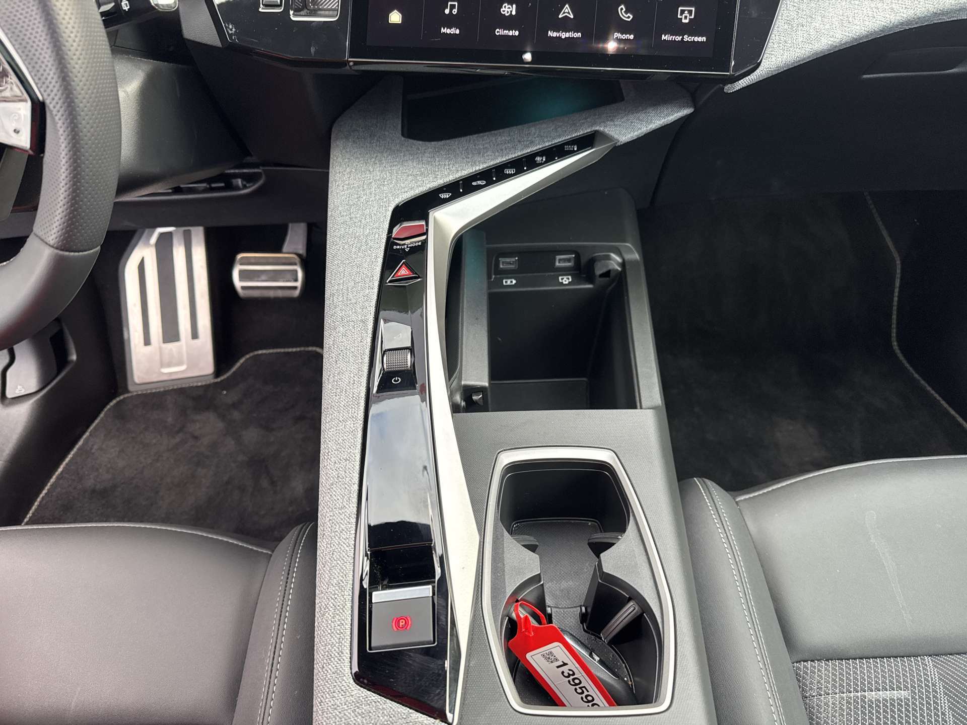 PEUGEOT 5008 145 Hybrid GT 7-Plätzer e-DCS-Automat-image-11