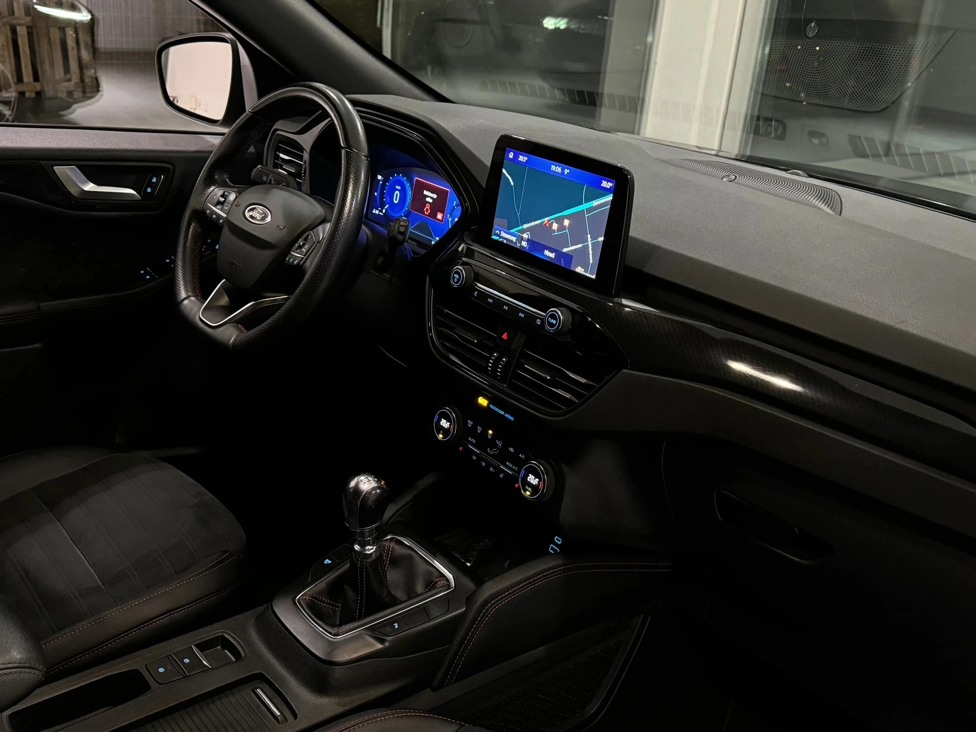 FORD FORD Kuga 2.0 EcoBlue Hybrid ST-Line X 2WD-image-12