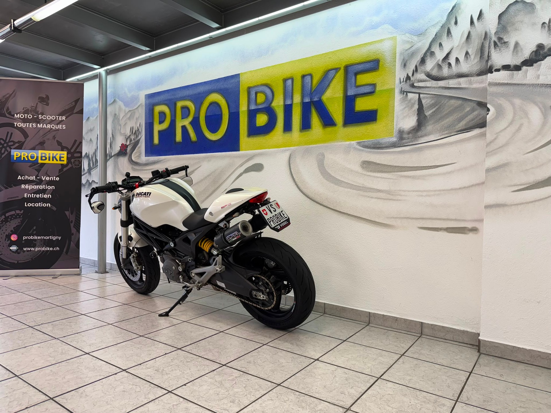 DUCATI Monster 696M plus (25kW)-showroom-element-3