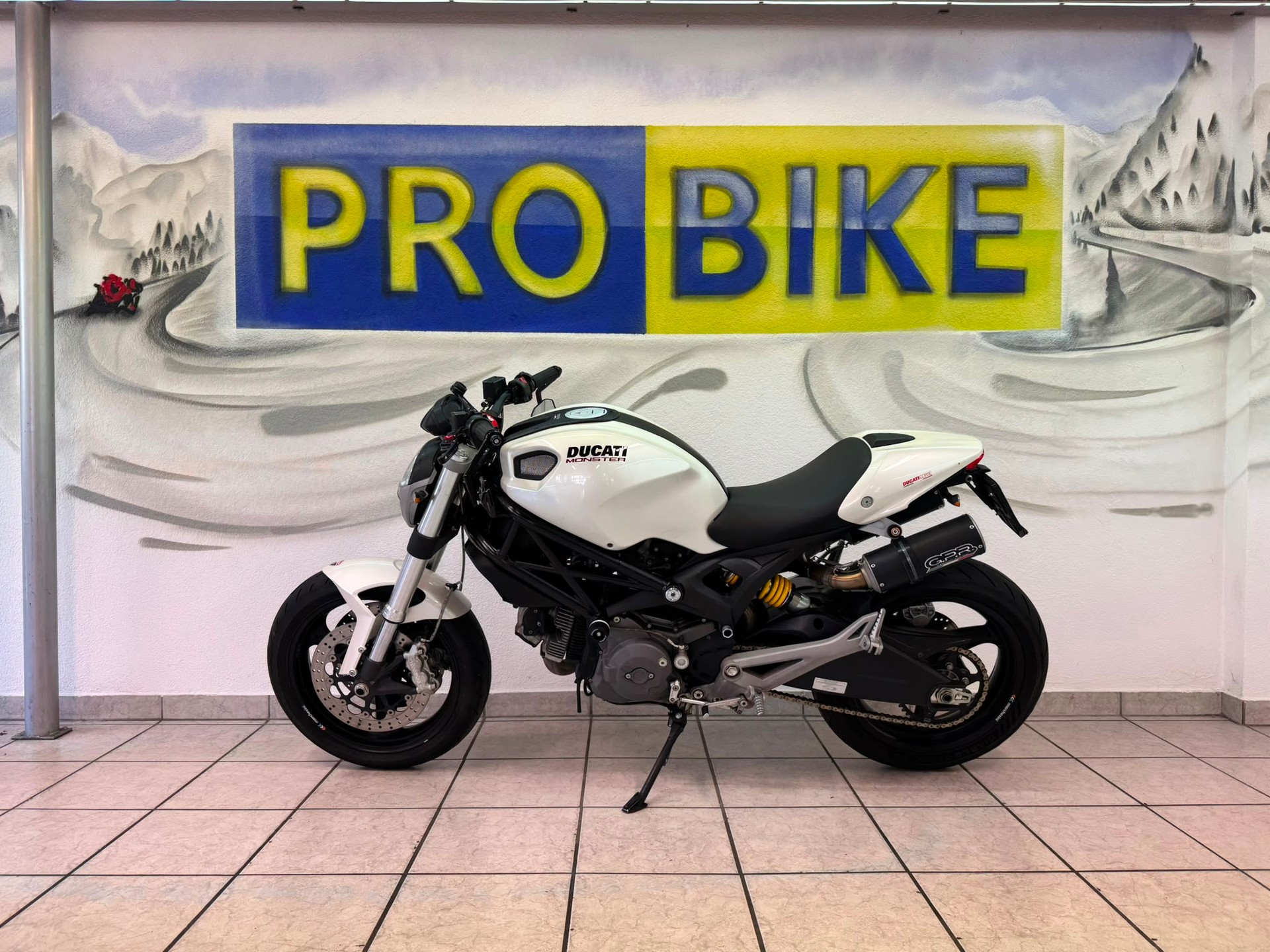 DUCATI Monster 696M plus (25kW)-image-4