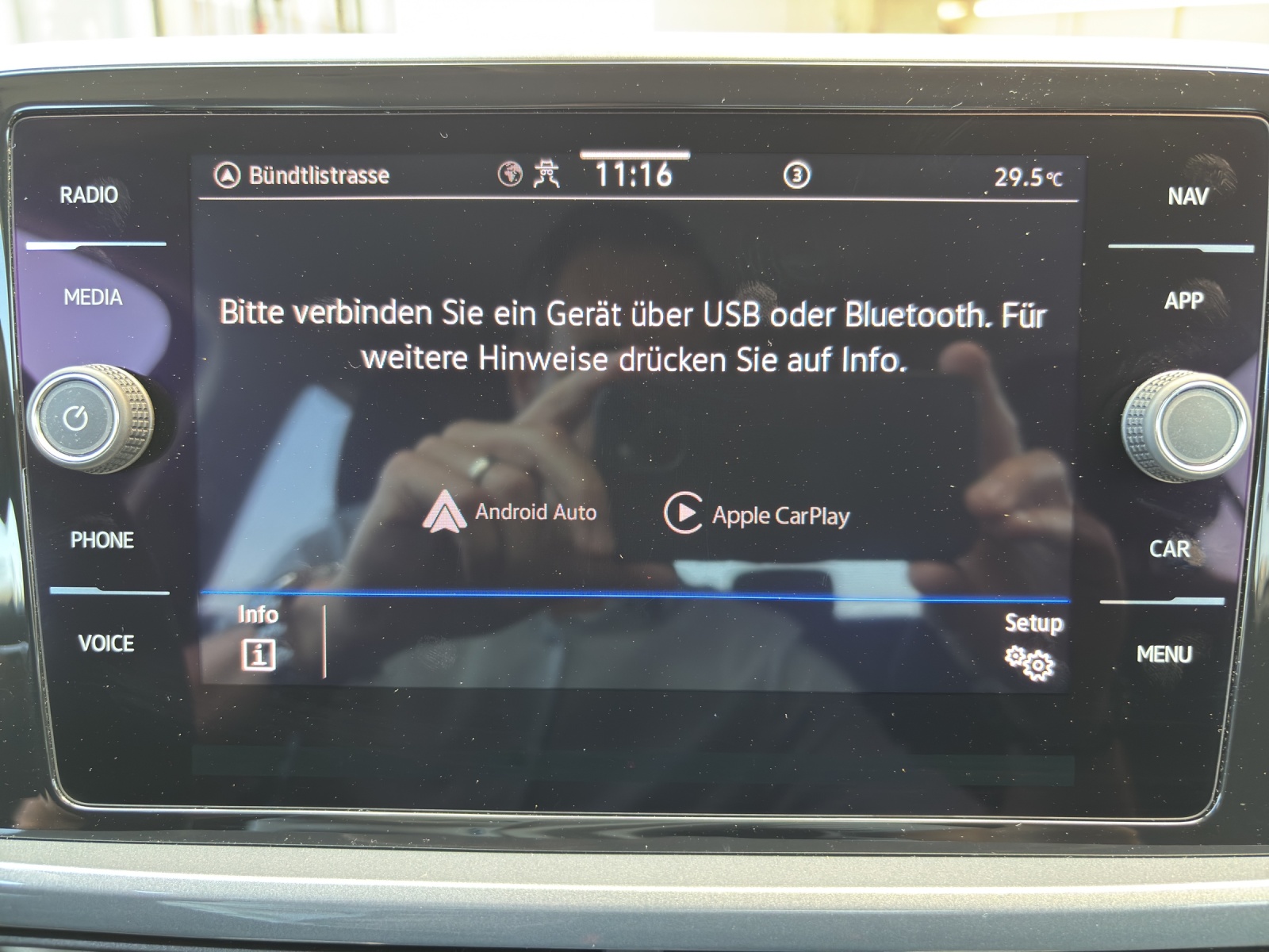 VW New T-Roc 1.5 TSI EVO Style DSG mit Rückfahrkamera-image-23