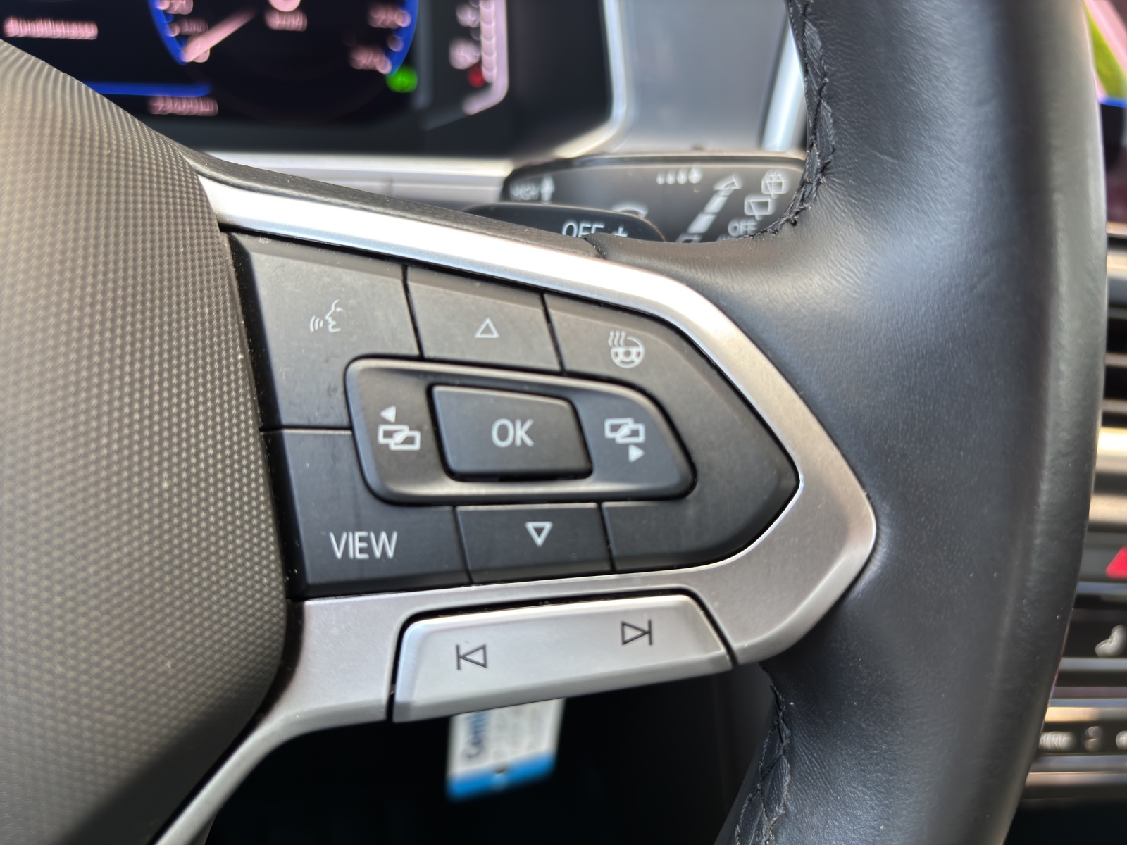 VW New T-Roc 1.5 TSI EVO Style DSG mit Rückfahrkamera-image-13