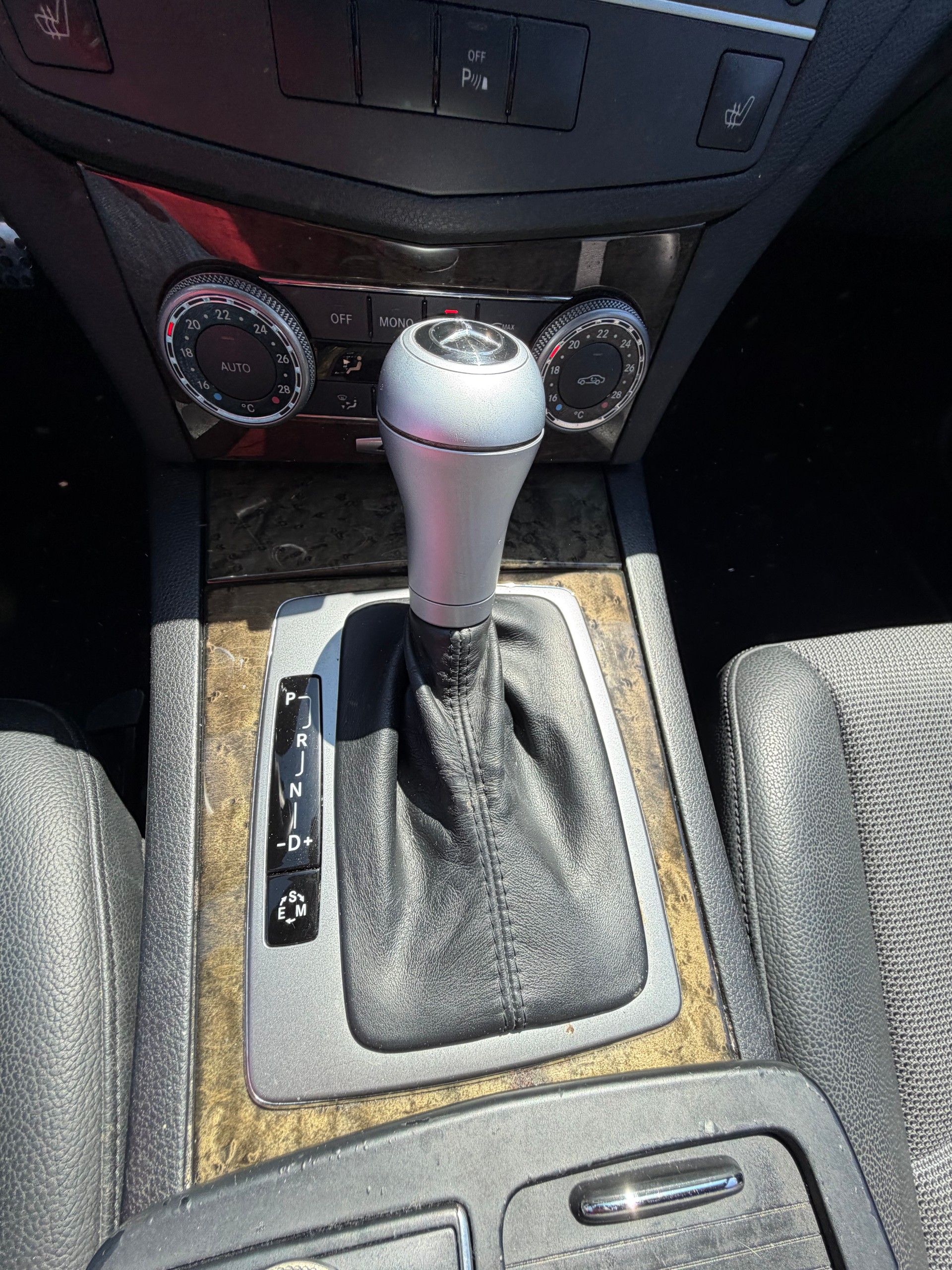 MERCEDES-BENZ C 250 CDI Elégance 4Matic 7G-Tronic-image-9