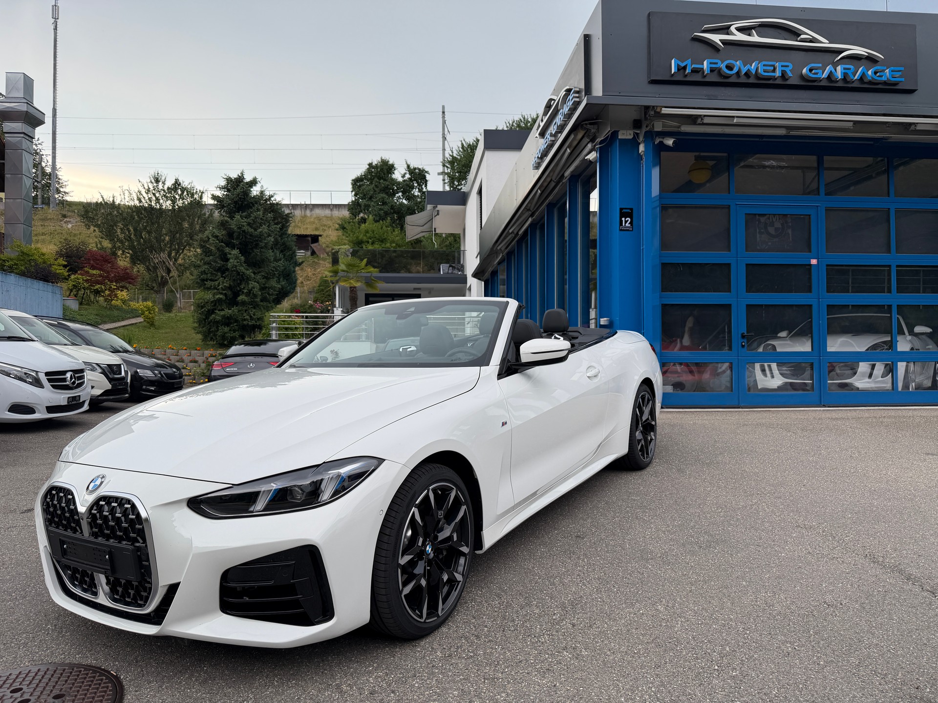 BMW 430i xDrive Cabriolet M Sport Steptronic-image-0