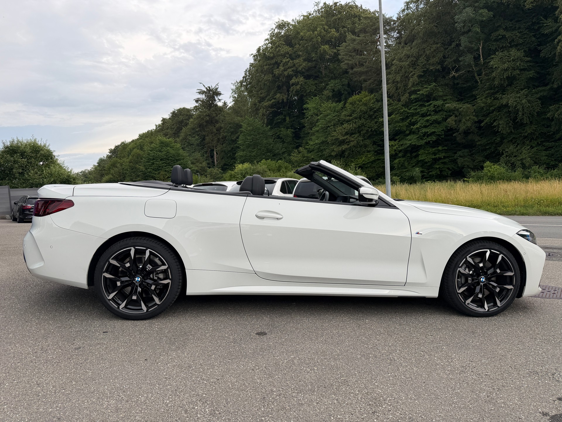 BMW 430i xDrive Cabriolet M Sport Steptronic-image-2