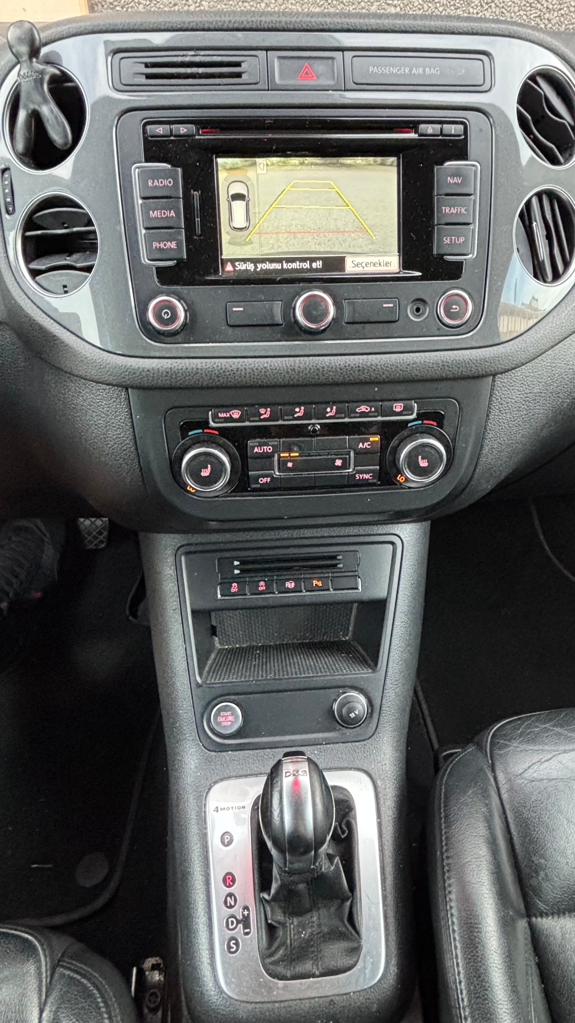 VW Tiguan 2.0 TDI BMT Design 4Motion DSG-image-7